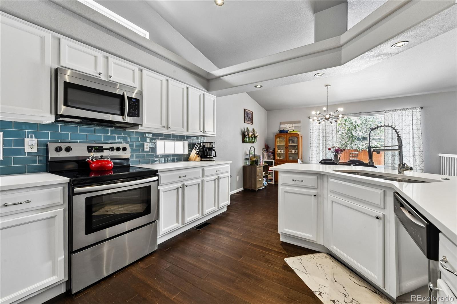 MLS Image #7 for 20344 e 41st avenue,denver, Colorado