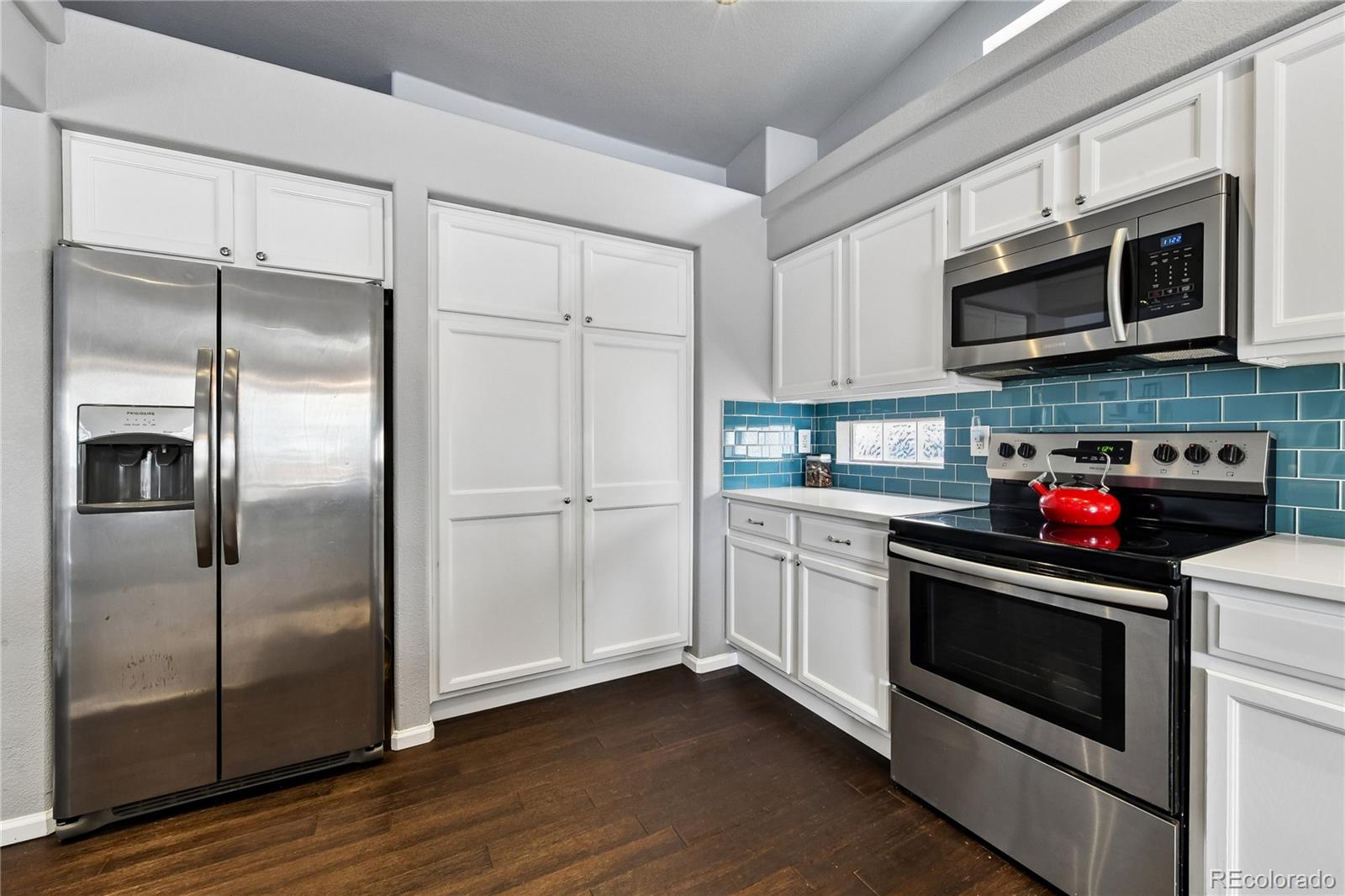 MLS Image #8 for 20344 e 41st avenue,denver, Colorado