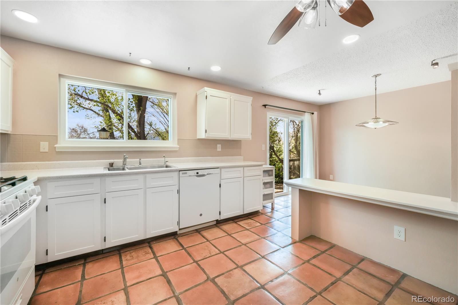 MLS Image #18 for 223  saddlemountain road,colorado springs, Colorado