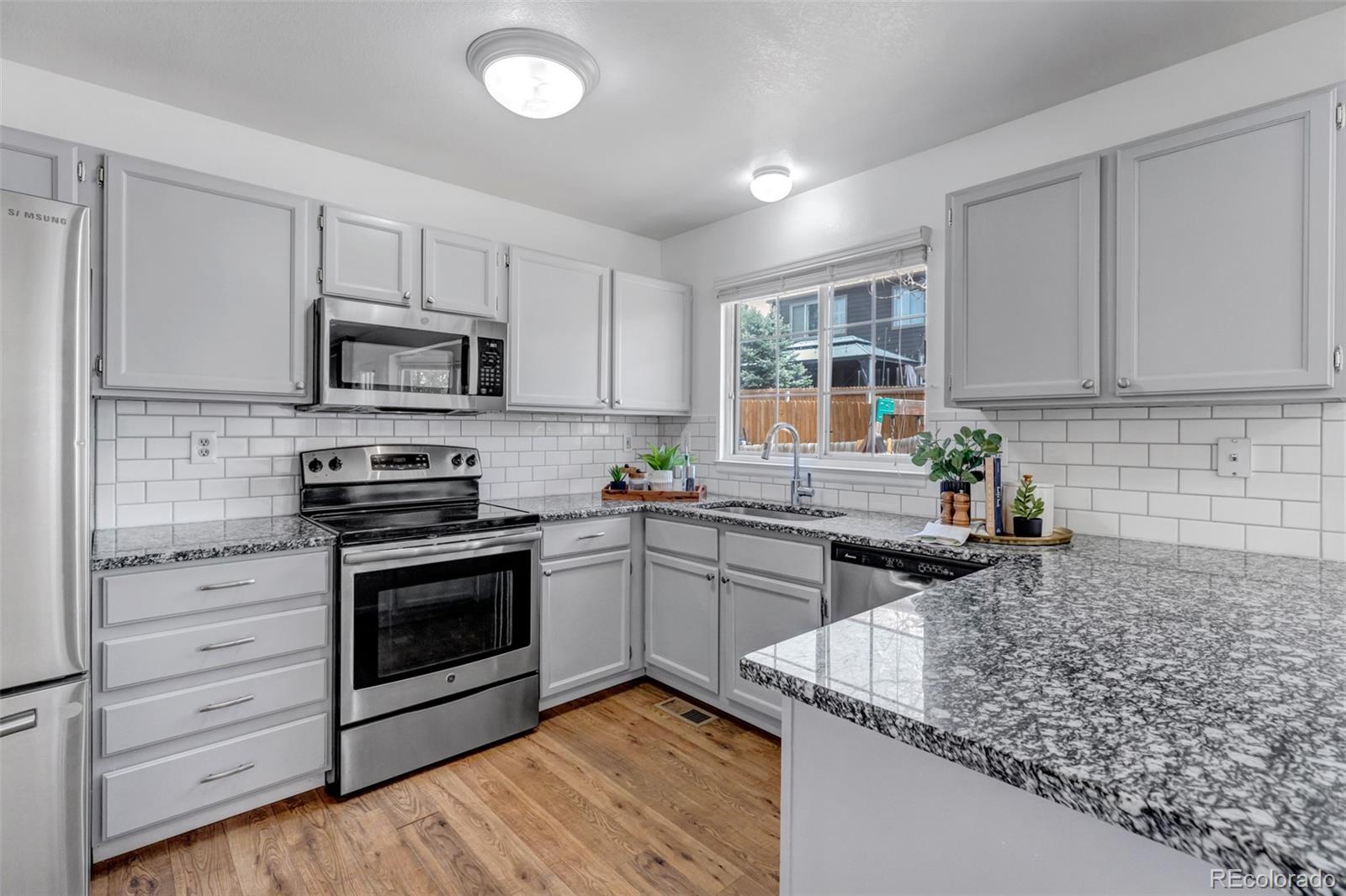 MLS Image #11 for 19284 e amherst drive,aurora, Colorado