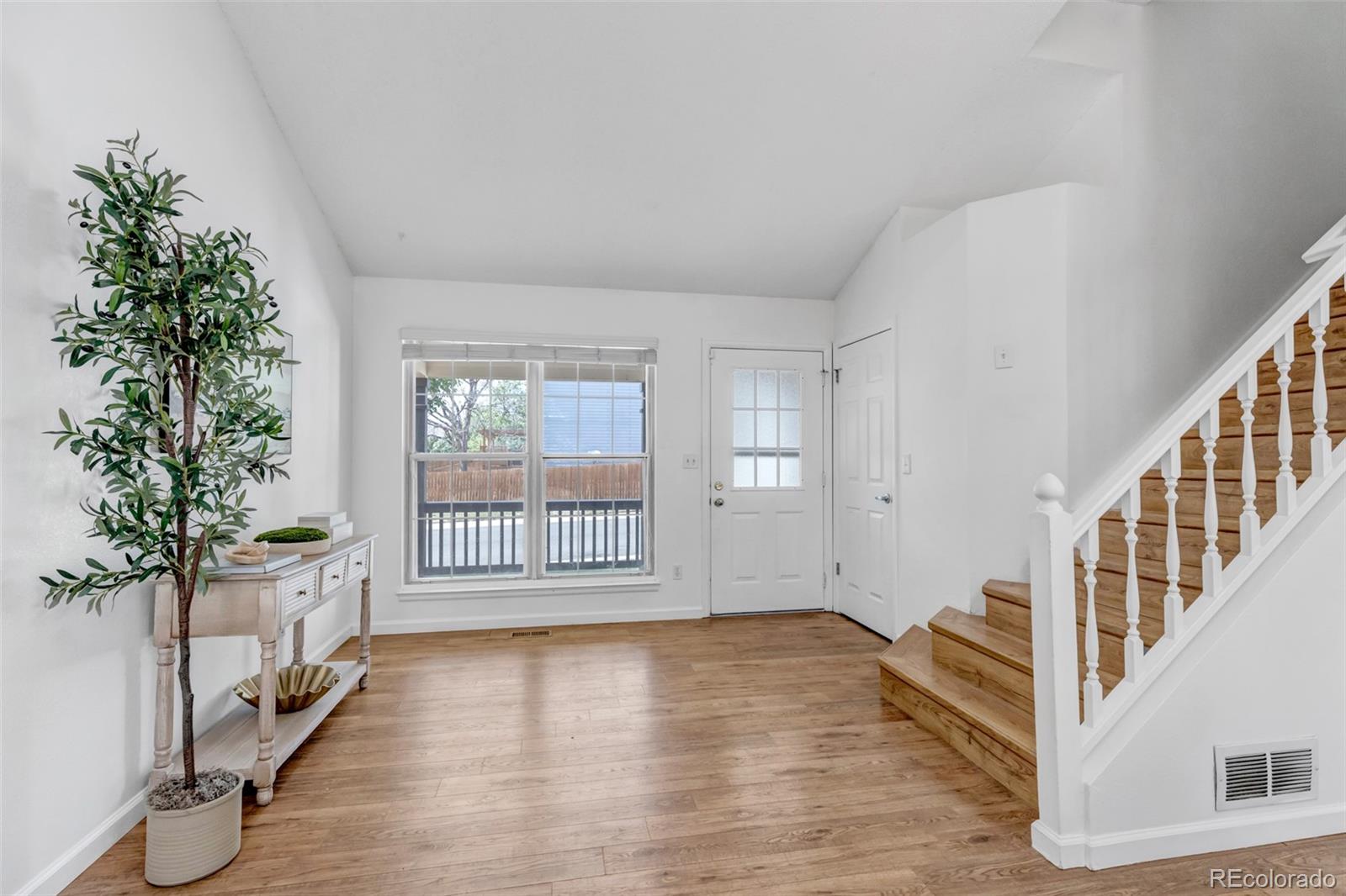 MLS Image #5 for 19284 e amherst drive,aurora, Colorado