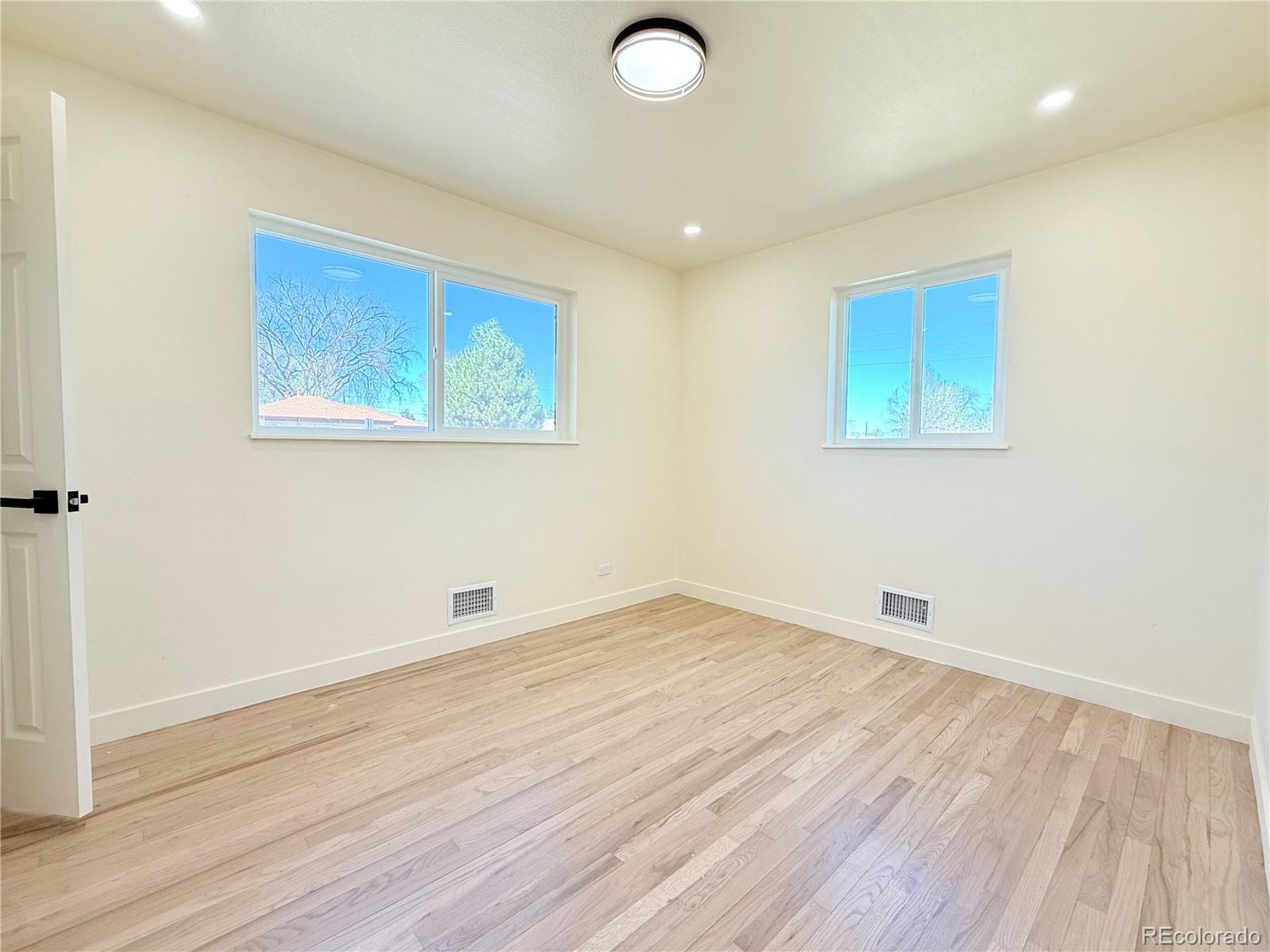 MLS Image #10 for 3280  leyden street,denver, Colorado