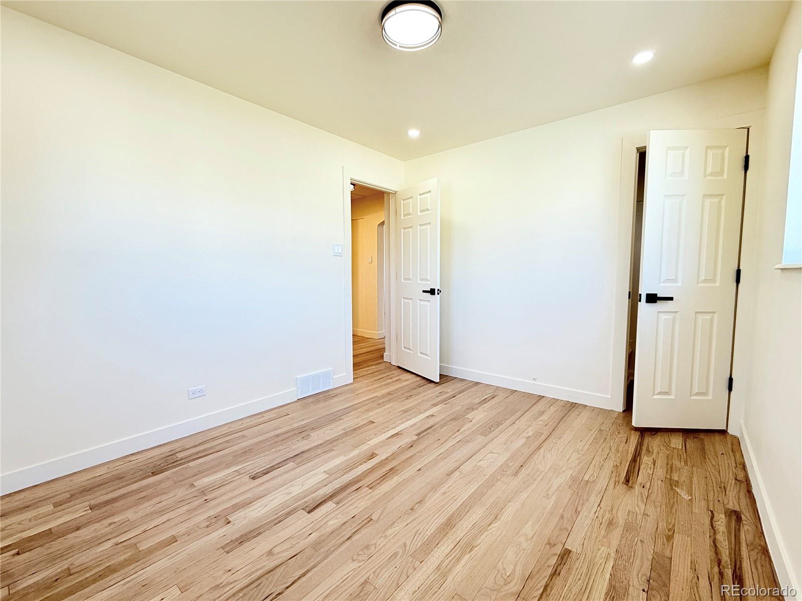 MLS Image #11 for 3280  leyden street,denver, Colorado
