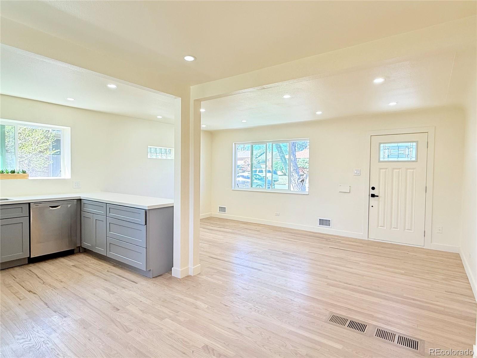 MLS Image #13 for 3280  leyden street,denver, Colorado