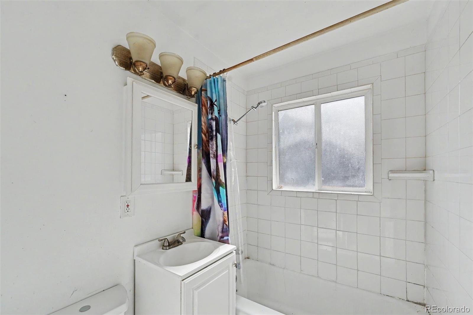 MLS Image #10 for 763 s quivas street,denver, Colorado