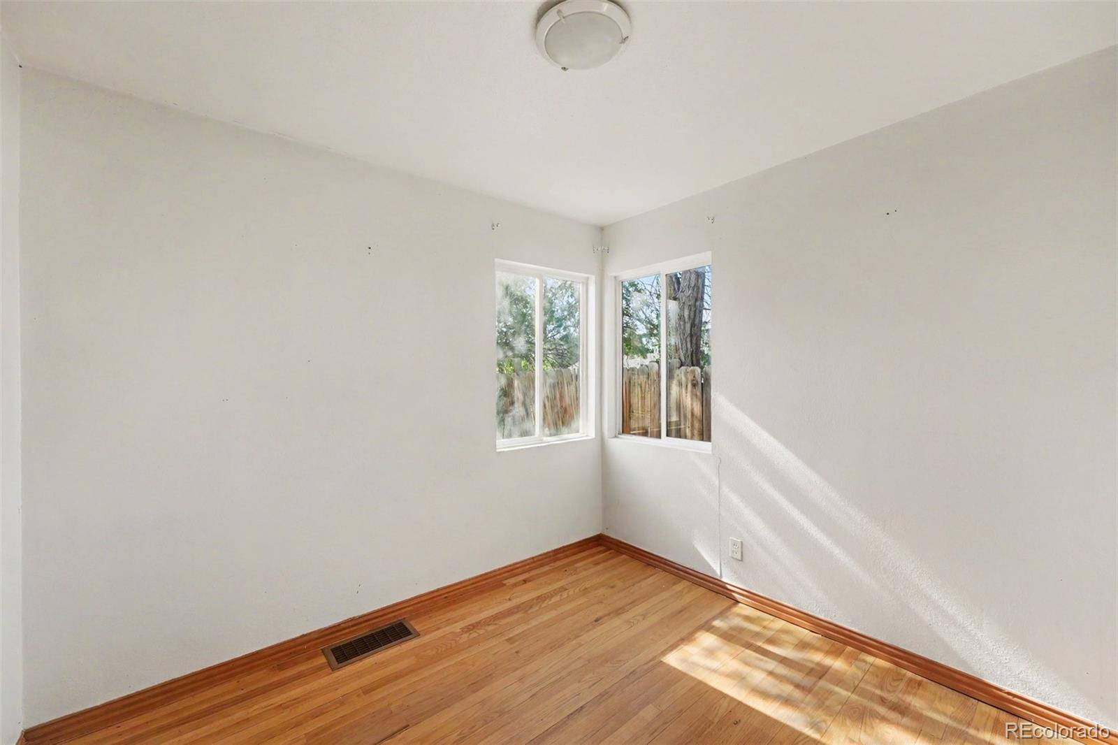 MLS Image #28 for 763 s quivas street,denver, Colorado