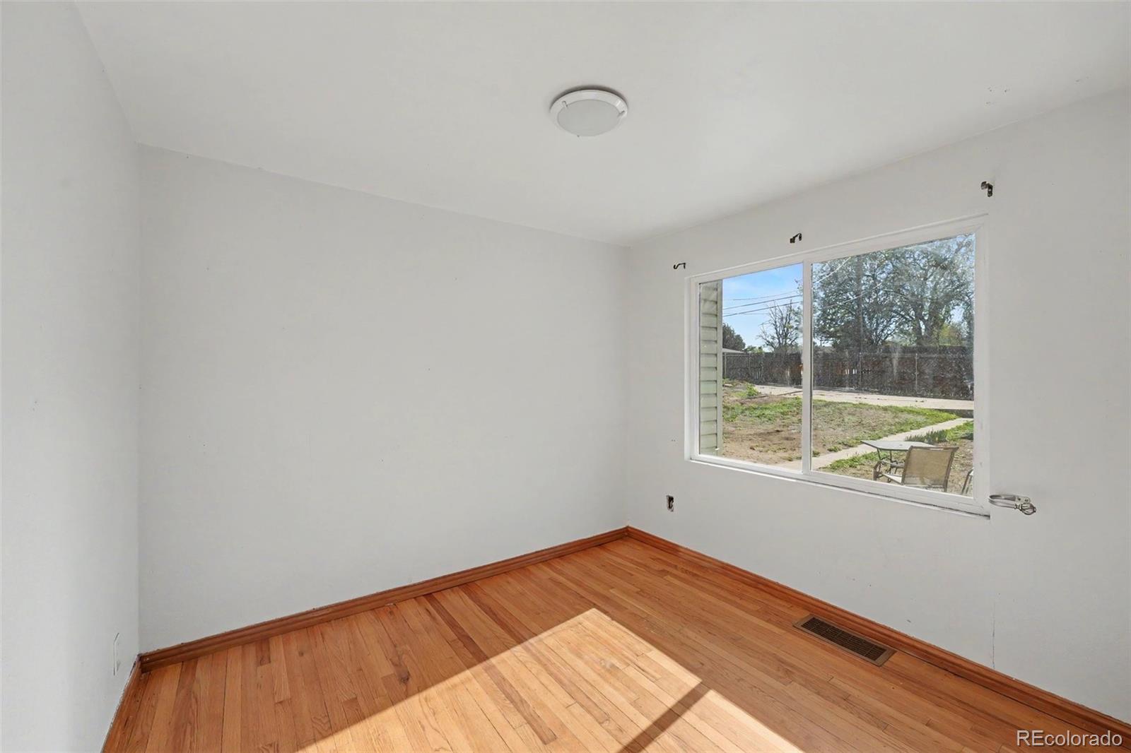 MLS Image #29 for 763 s quivas street,denver, Colorado