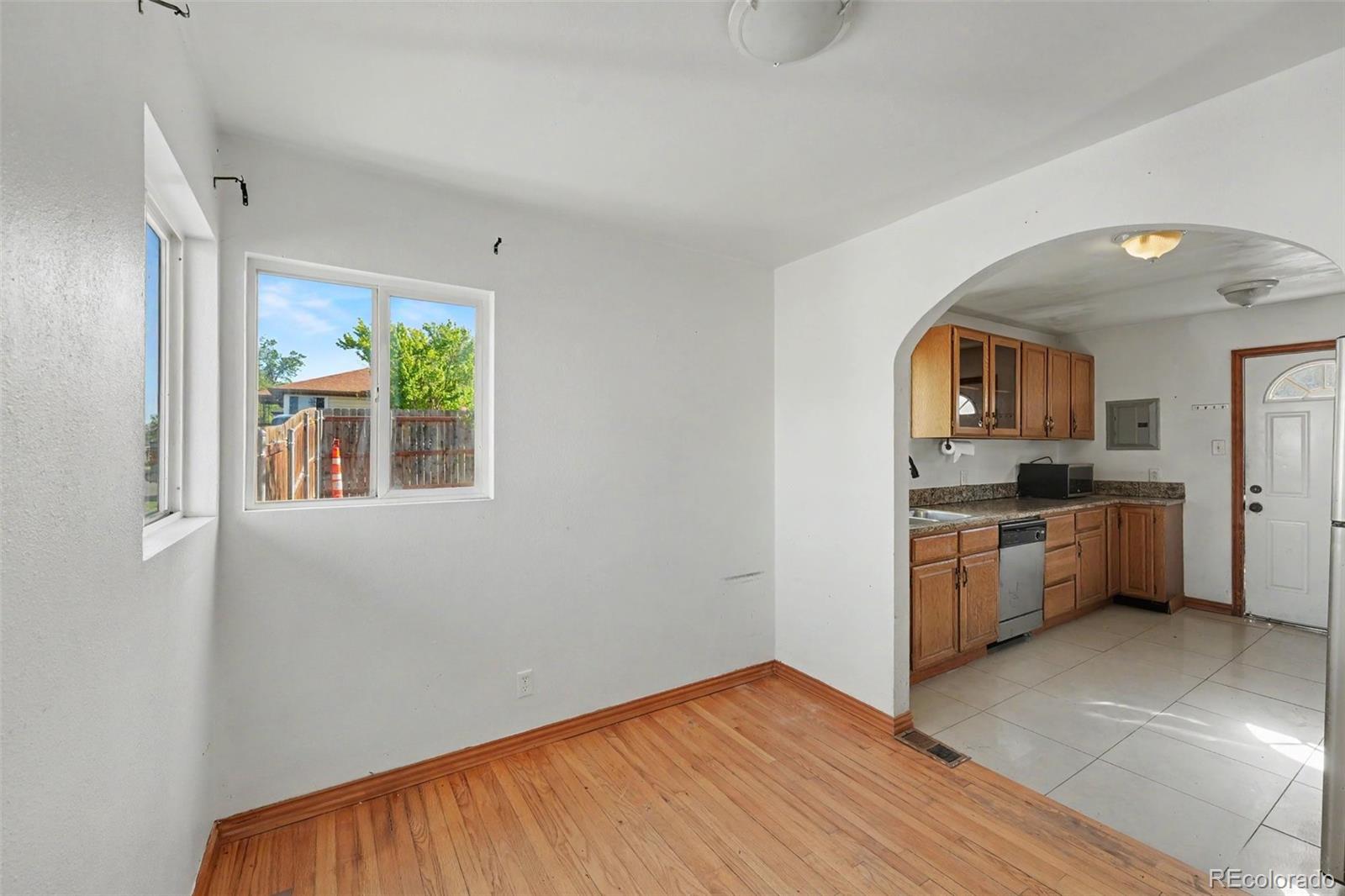 MLS Image #6 for 763 s quivas street,denver, Colorado