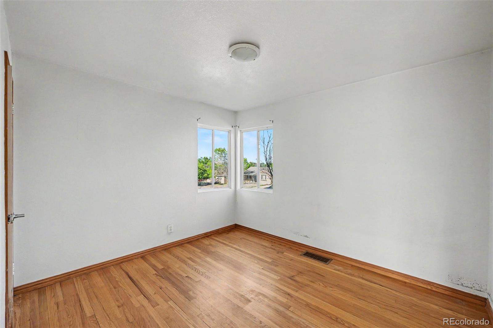 MLS Image #8 for 763 s quivas street,denver, Colorado
