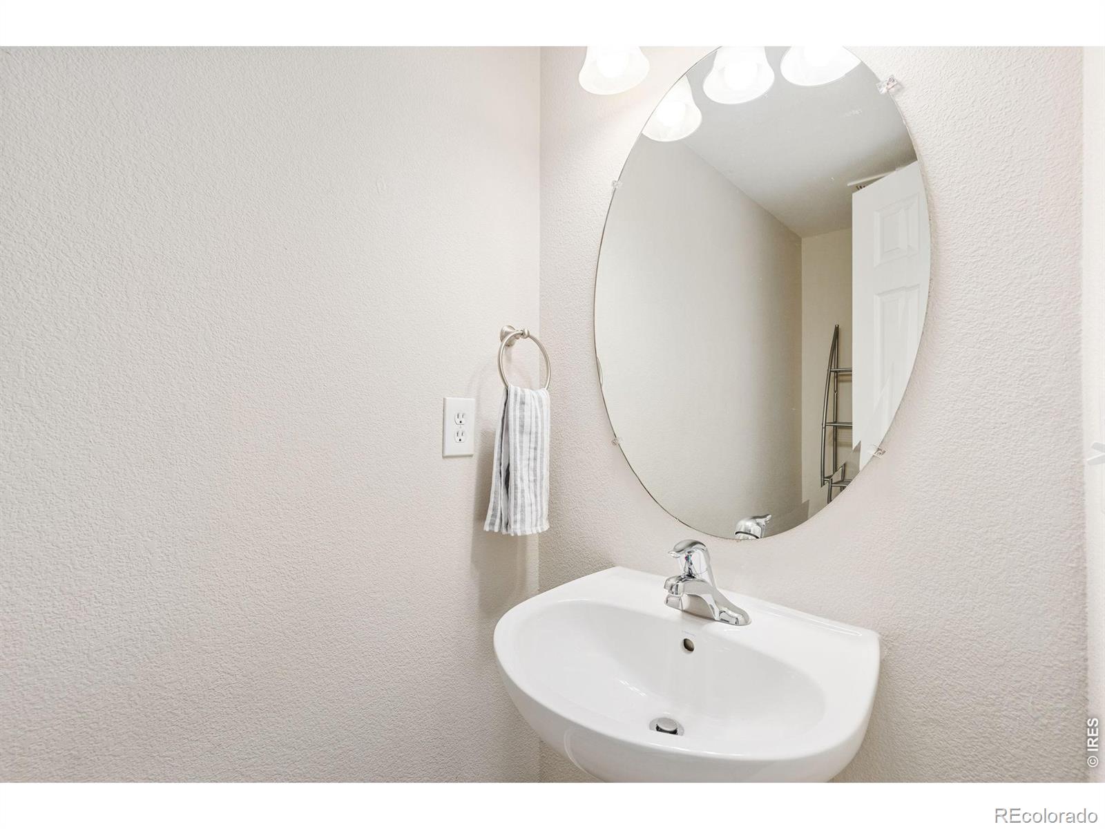 MLS Image #21 for 2122  redhead drive,johnstown, Colorado