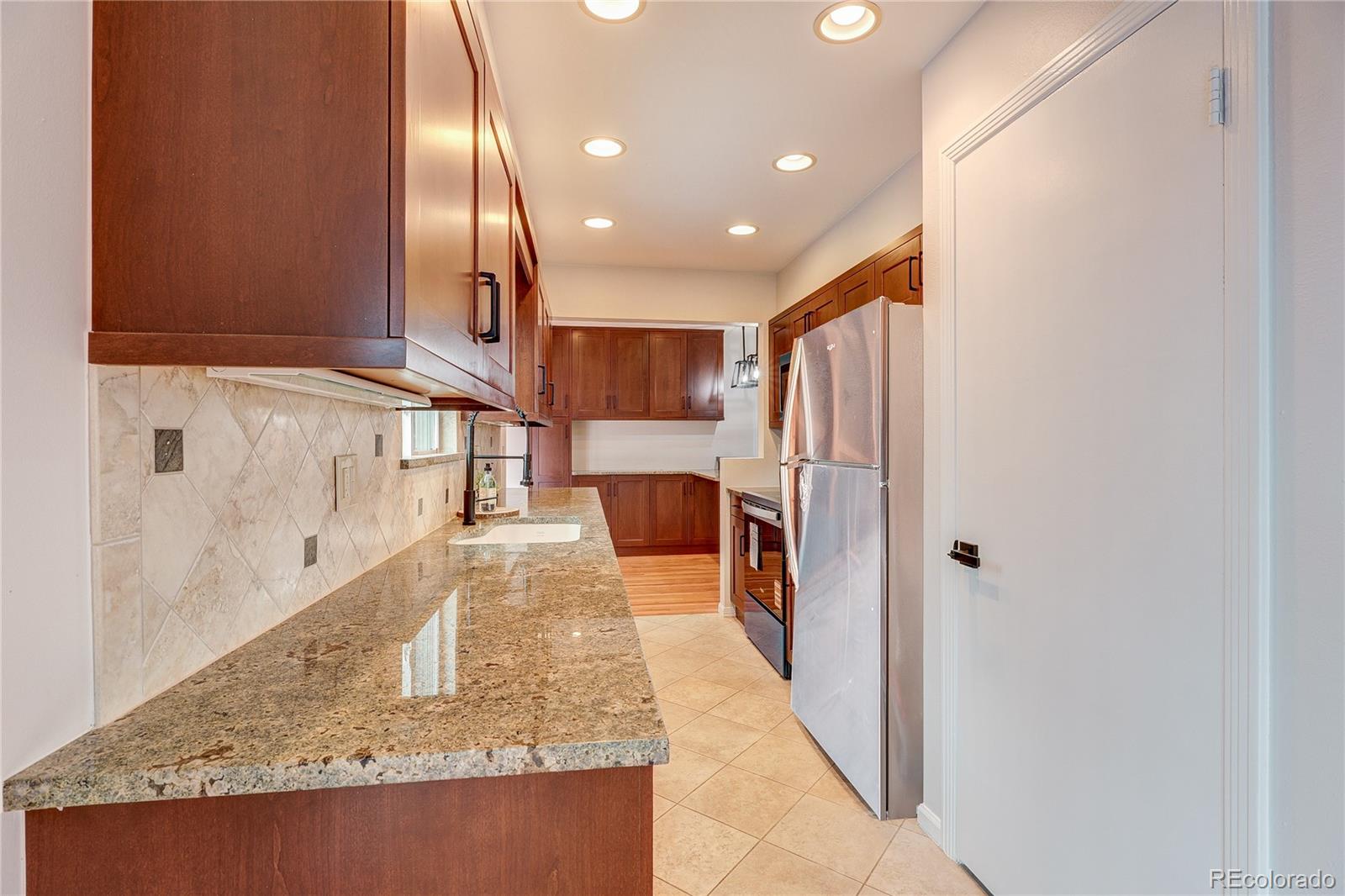 MLS Image #5 for 3064 s jasmine street,denver, Colorado