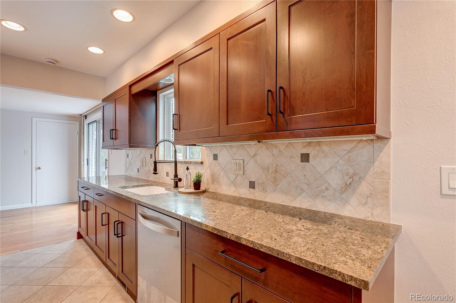 MLS Image #6 for 3064 s jasmine street,denver, Colorado