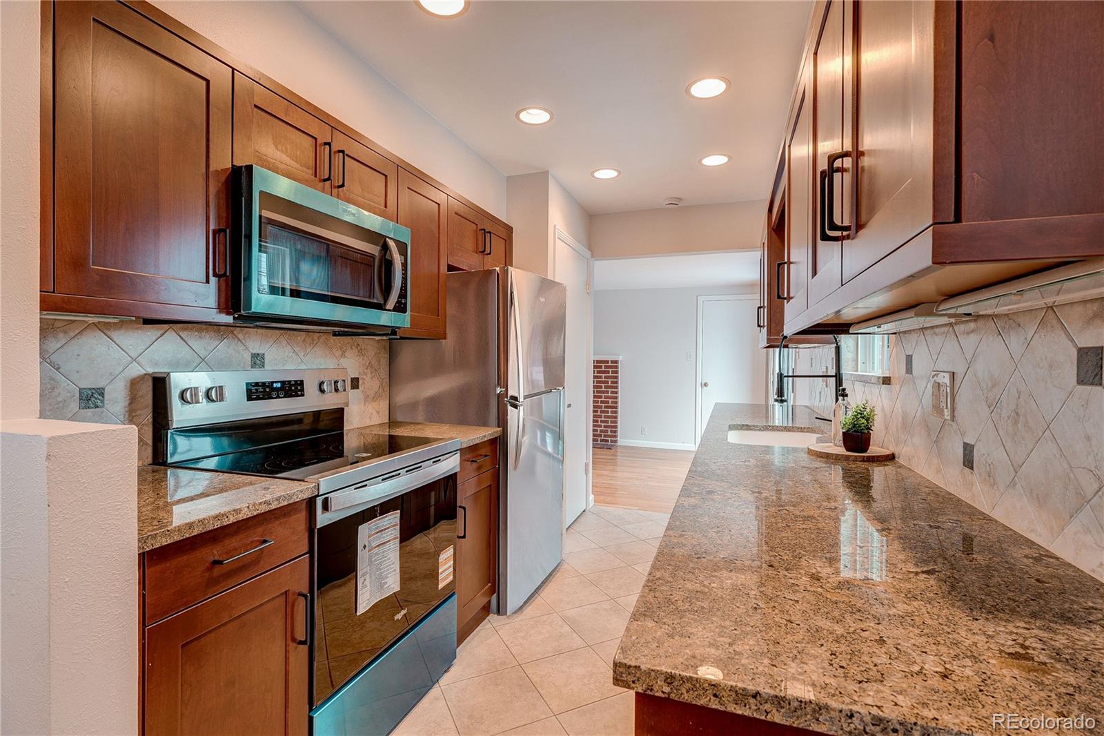 MLS Image #7 for 3064 s jasmine street,denver, Colorado