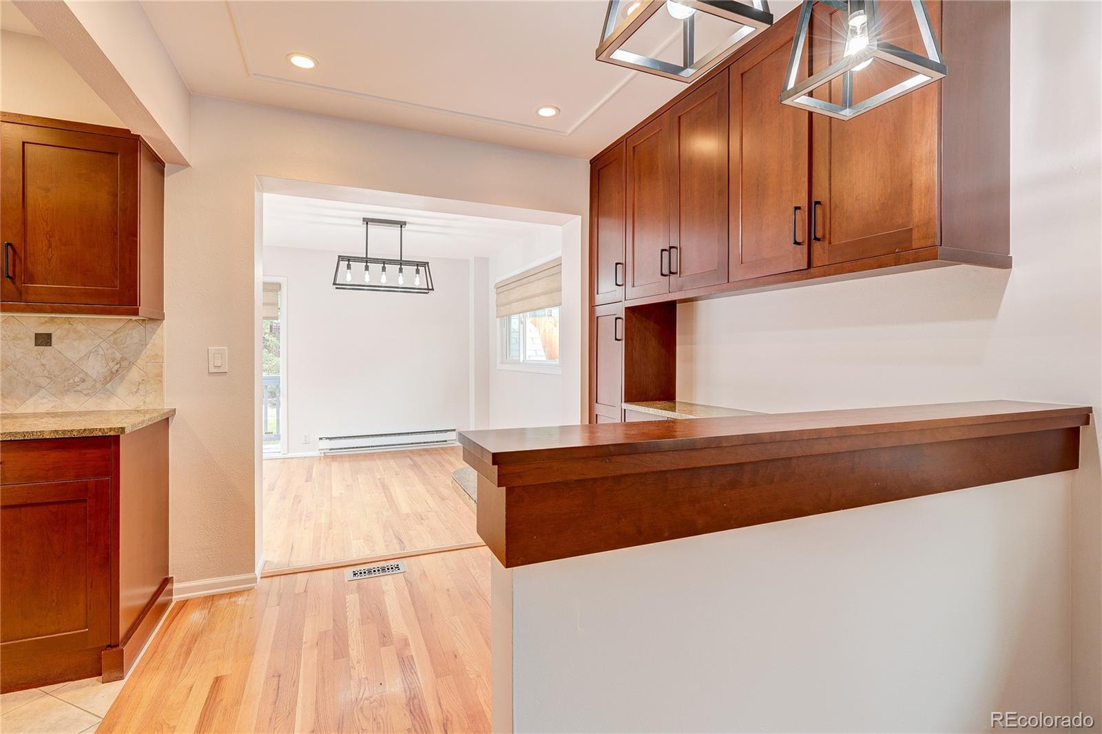 MLS Image #9 for 3064 s jasmine street,denver, Colorado