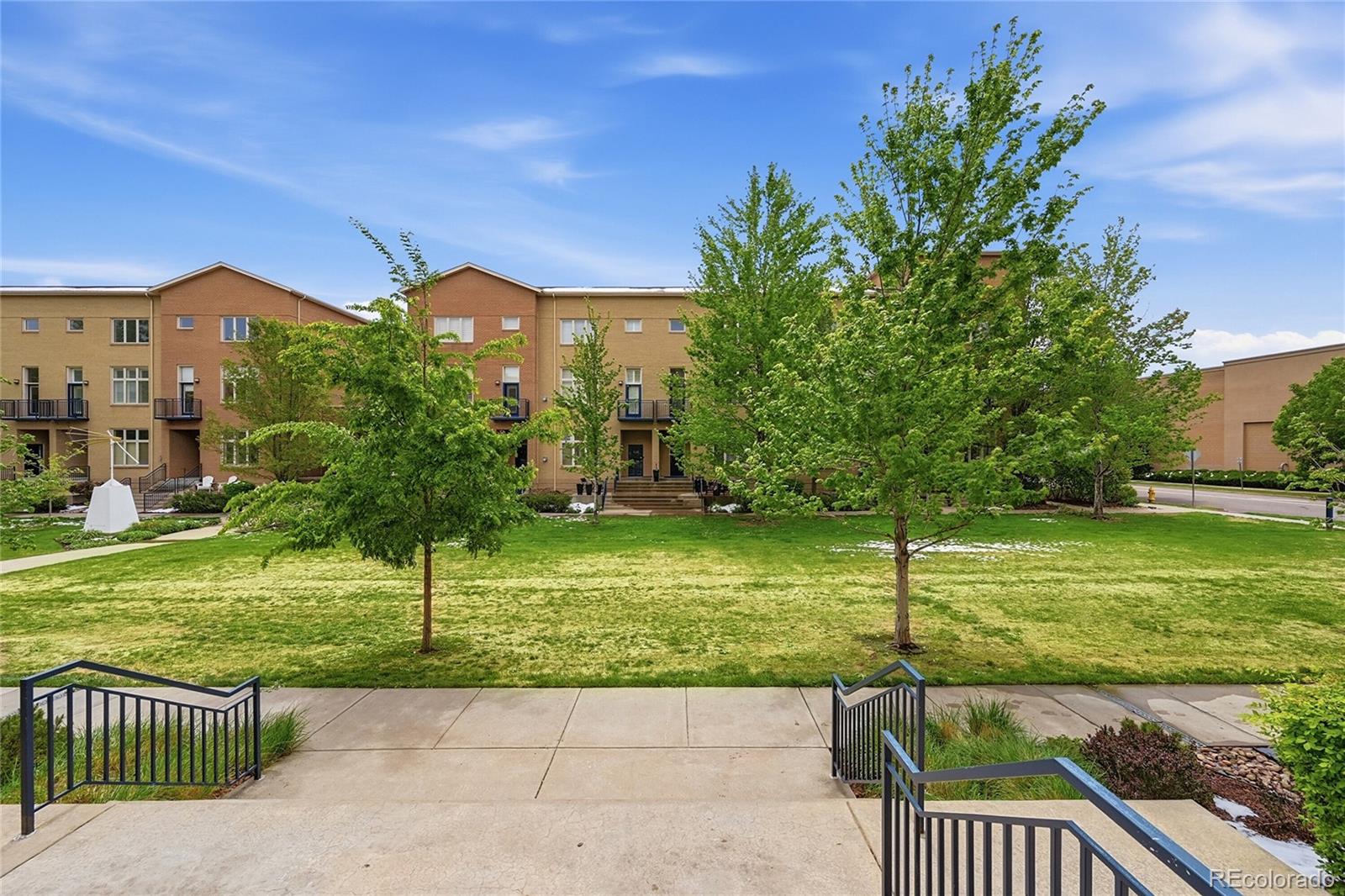 MLS Image #3 for 220  roslyn street,denver, Colorado