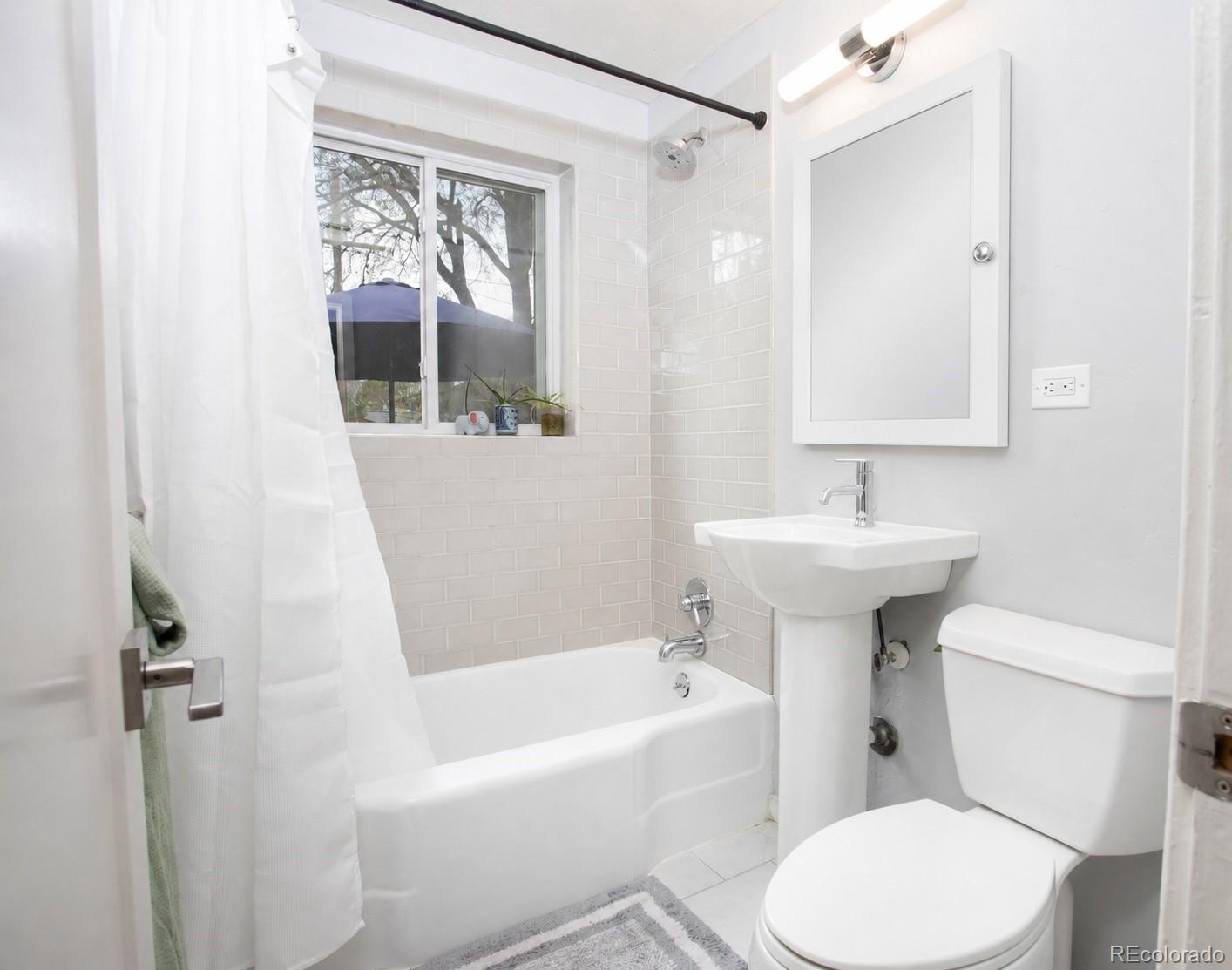 MLS Image #13 for 6920 e 5th avenue,denver, Colorado