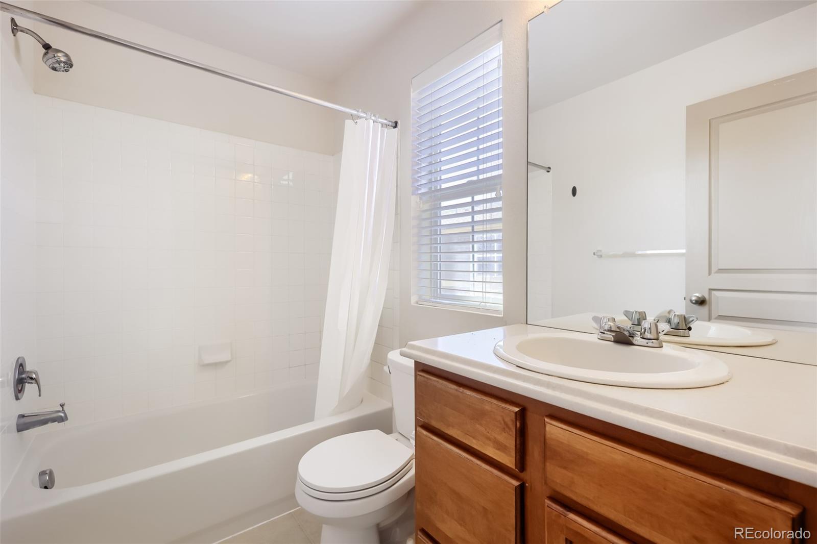 MLS Image #11 for 10556 e 29th drive,denver, Colorado