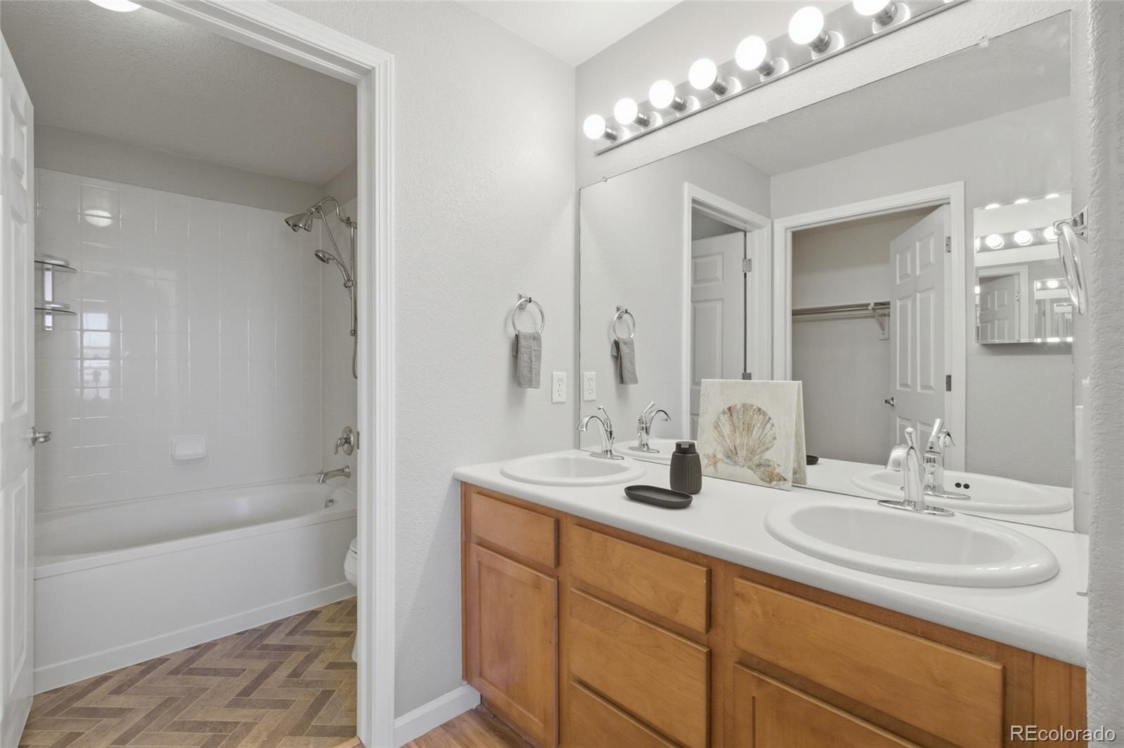 MLS Image #12 for 23306 e 5th place,aurora, Colorado