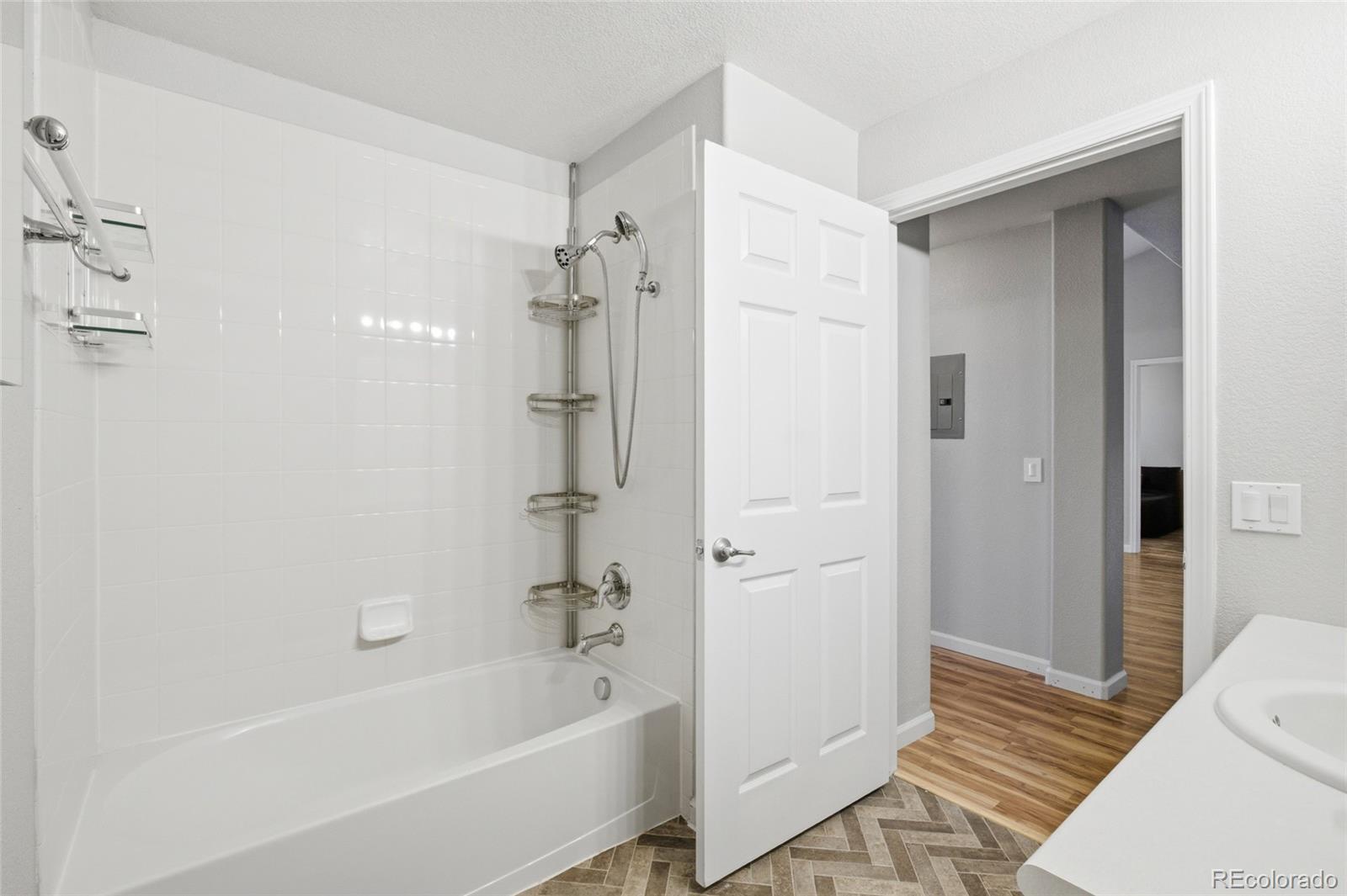 MLS Image #14 for 23306 e 5th place,aurora, Colorado