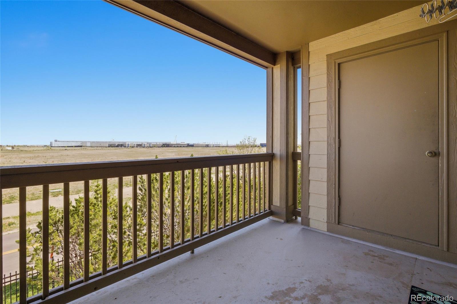 MLS Image #18 for 23306 e 5th place,aurora, Colorado