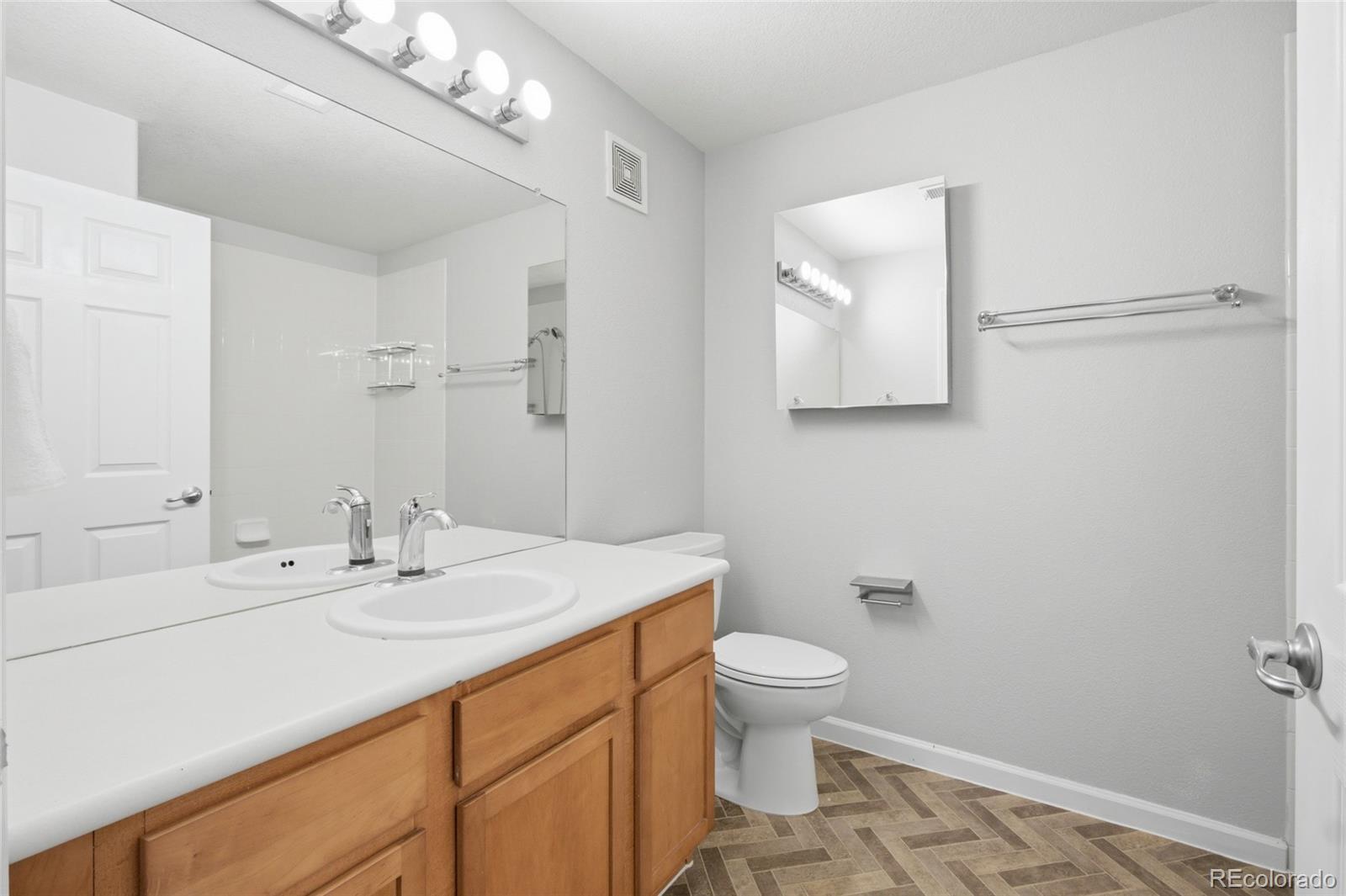 MLS Image #4 for 23306 e 5th place,aurora, Colorado