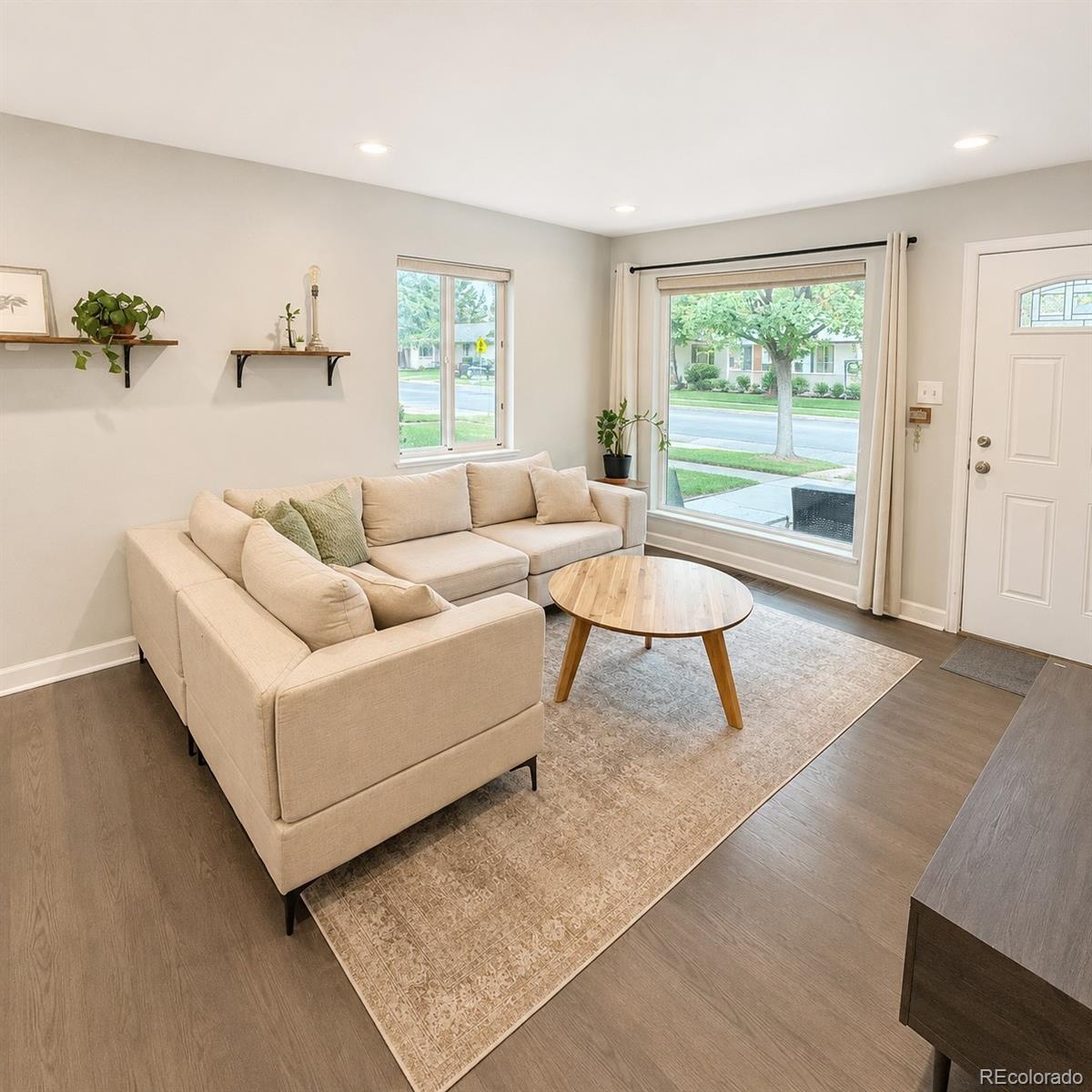 MLS Image #6 for 2216 s clermont street,denver, Colorado
