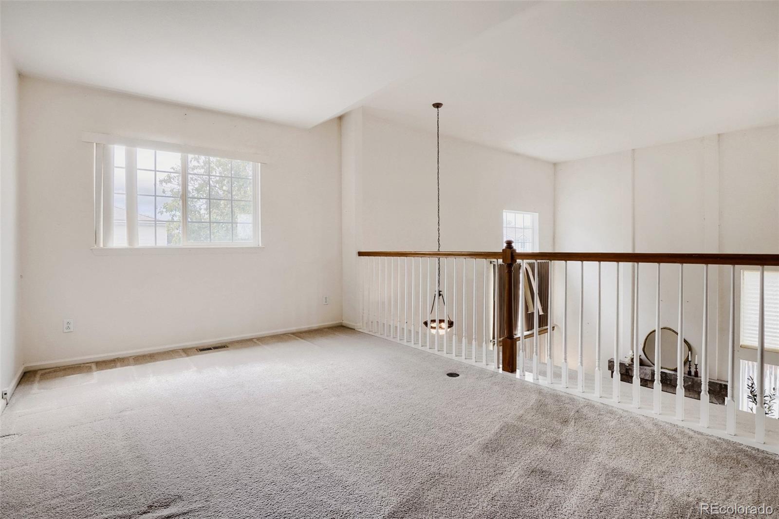 MLS Image #11 for 19809 e 41st avenue,denver, Colorado