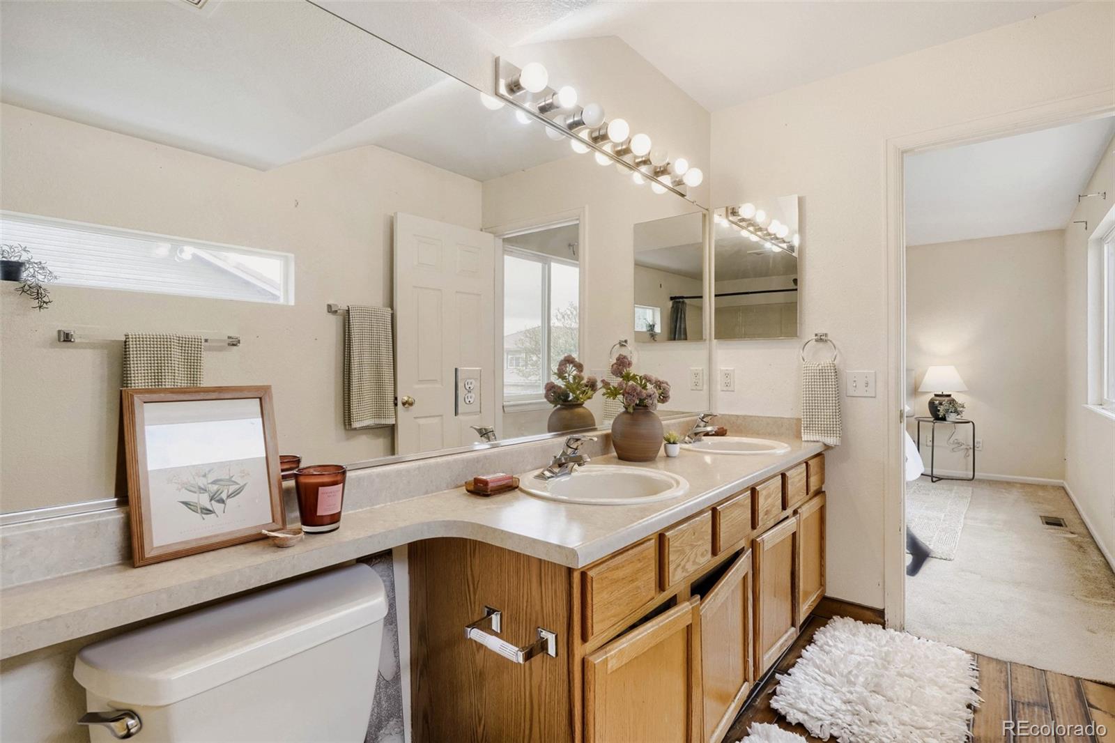MLS Image #20 for 19809 e 41st avenue,denver, Colorado