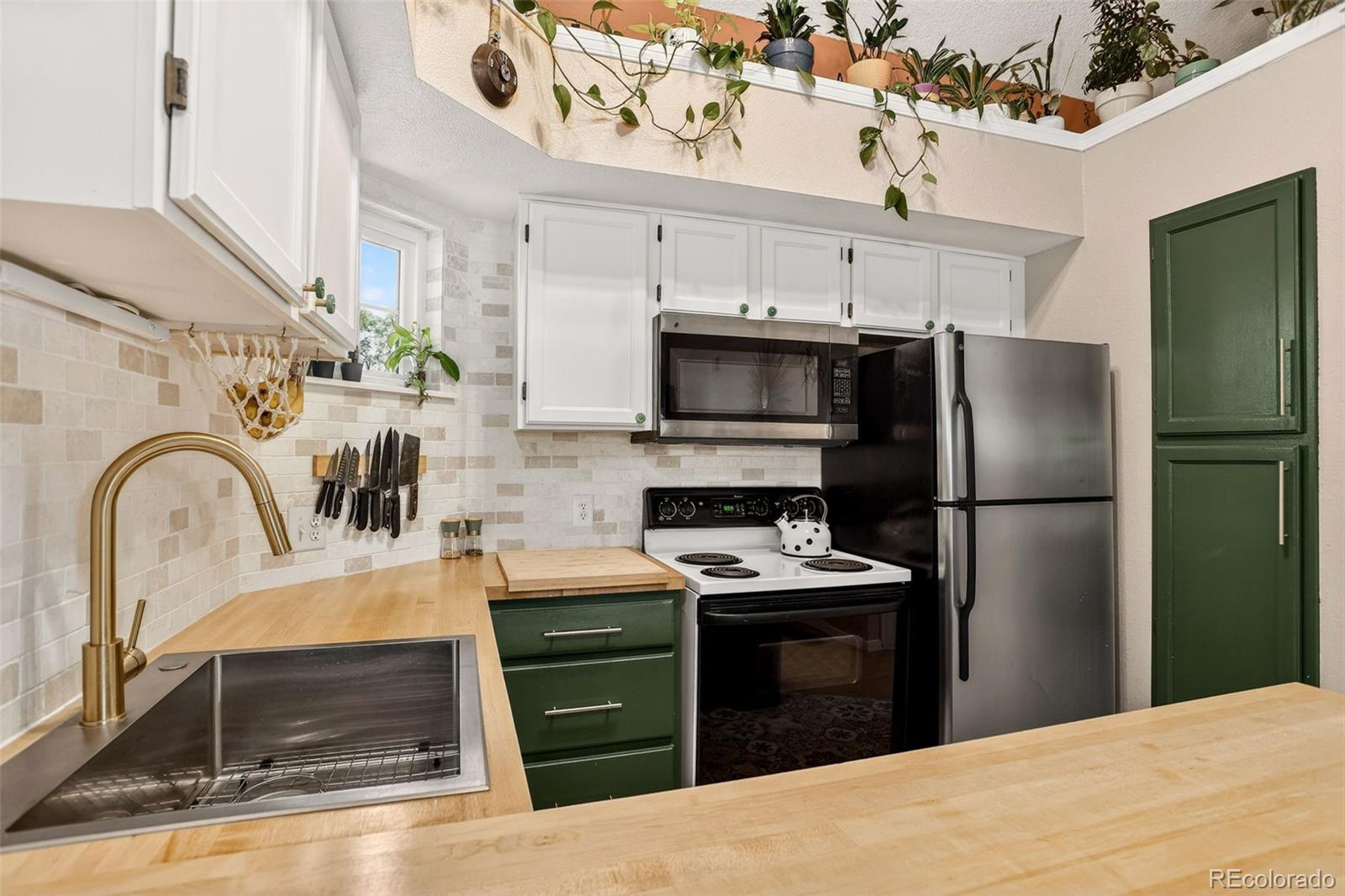 MLS Image #12 for 11193  alcott street,denver, Colorado