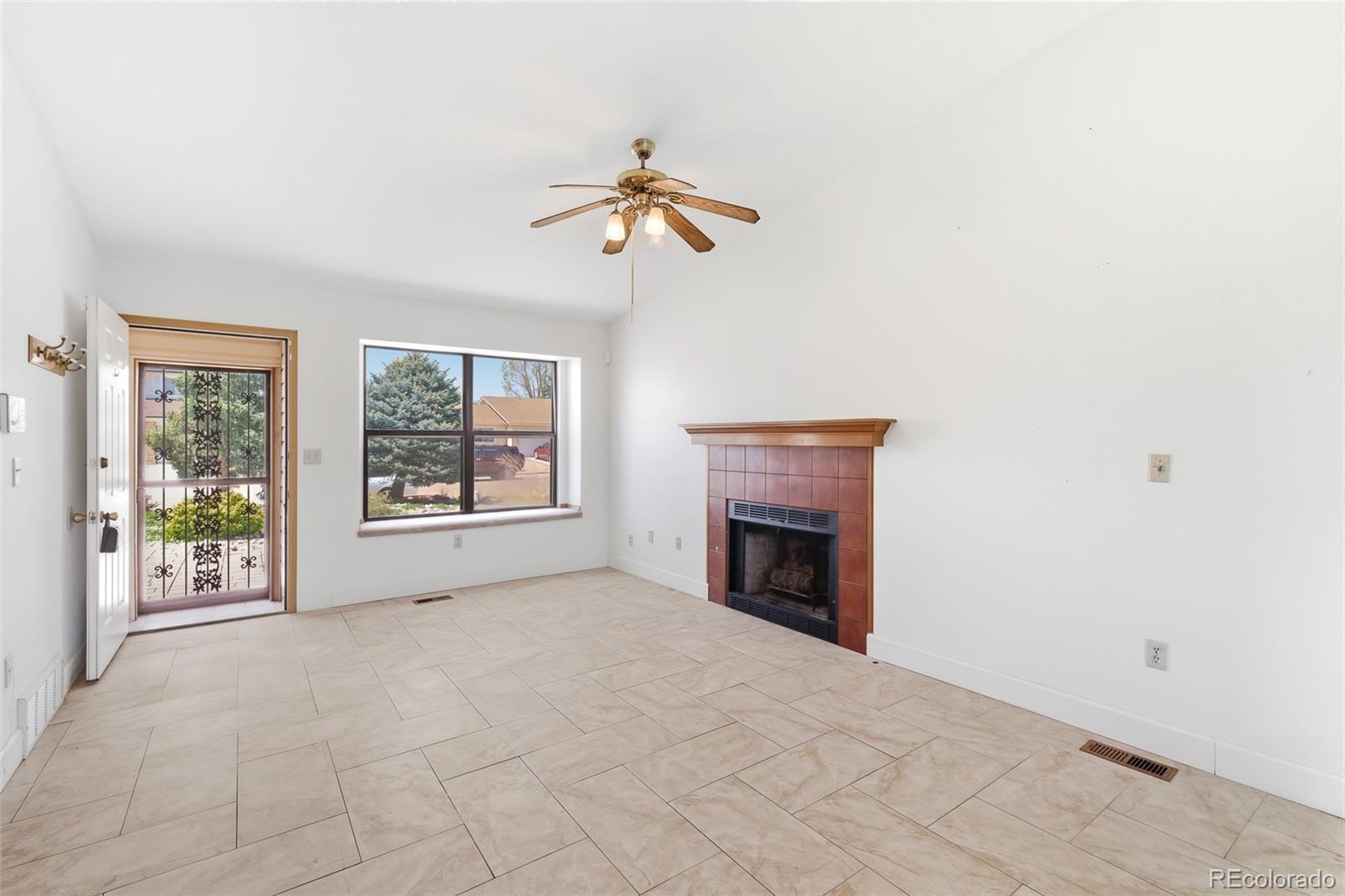 MLS Image #4 for 838  daffodil street,fountain, Colorado