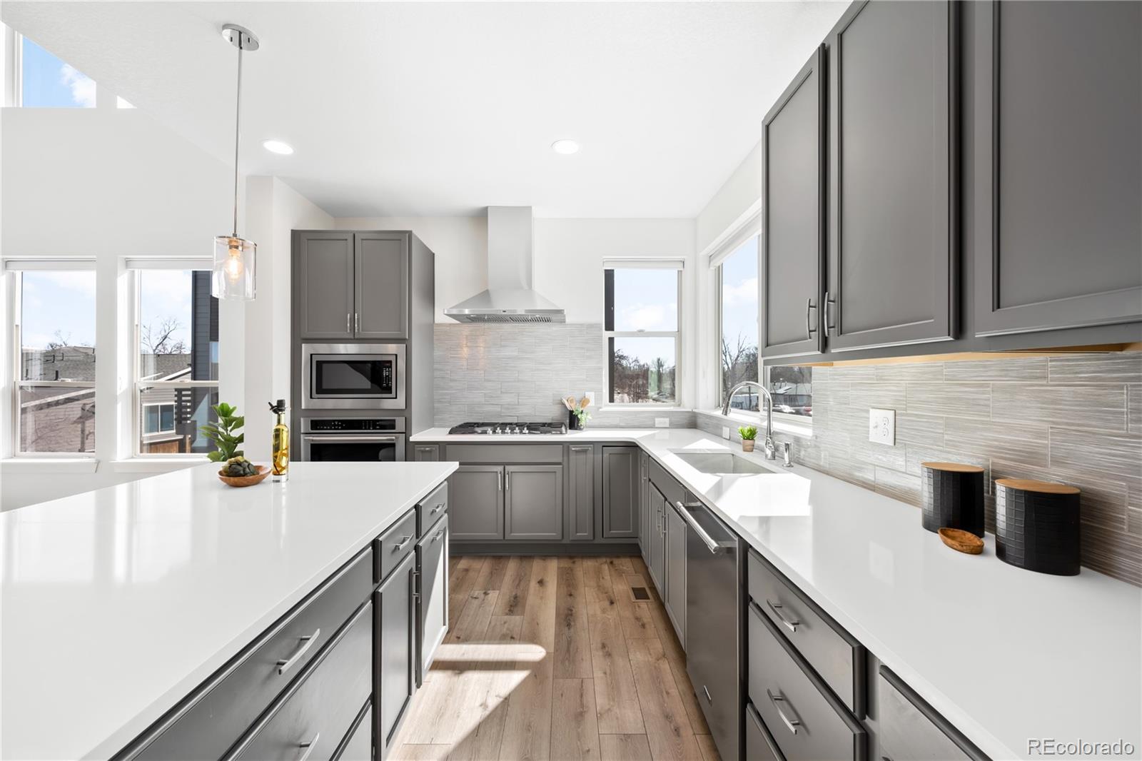 MLS Image #7 for 2522 n moline street,aurora, Colorado