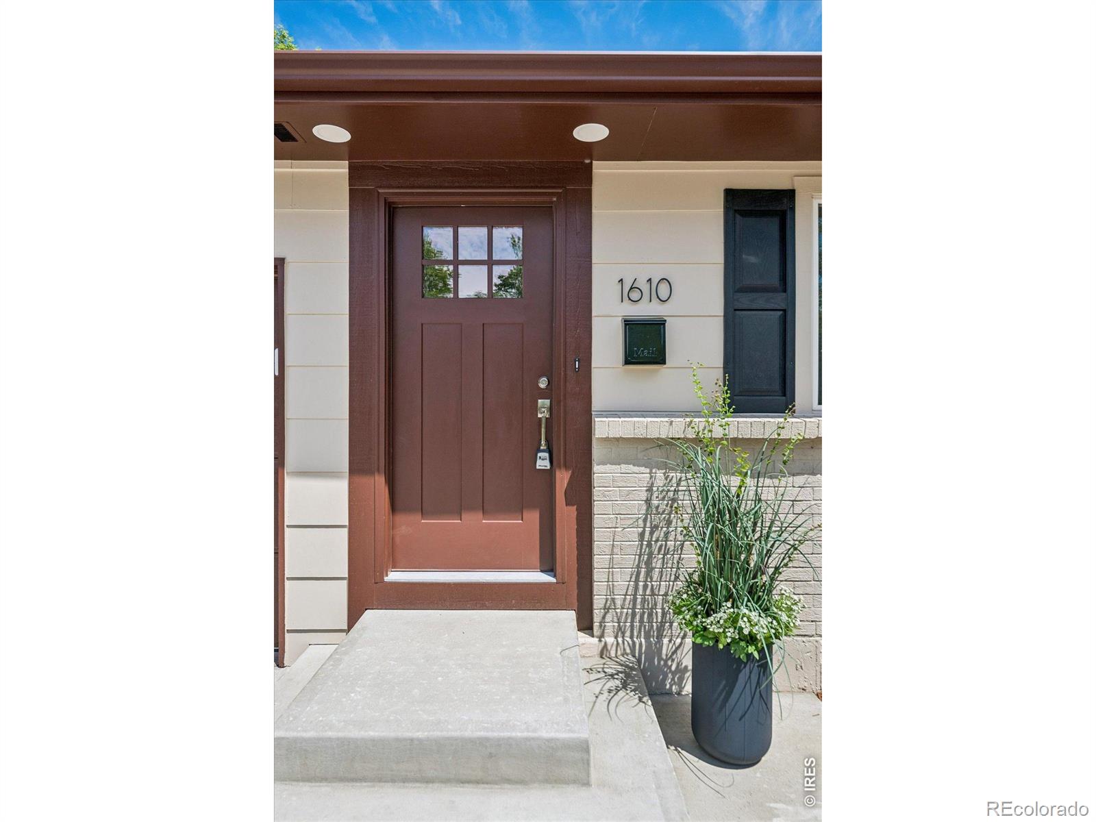 MLS Image #3 for 1610  longs peak drive,louisville, Colorado