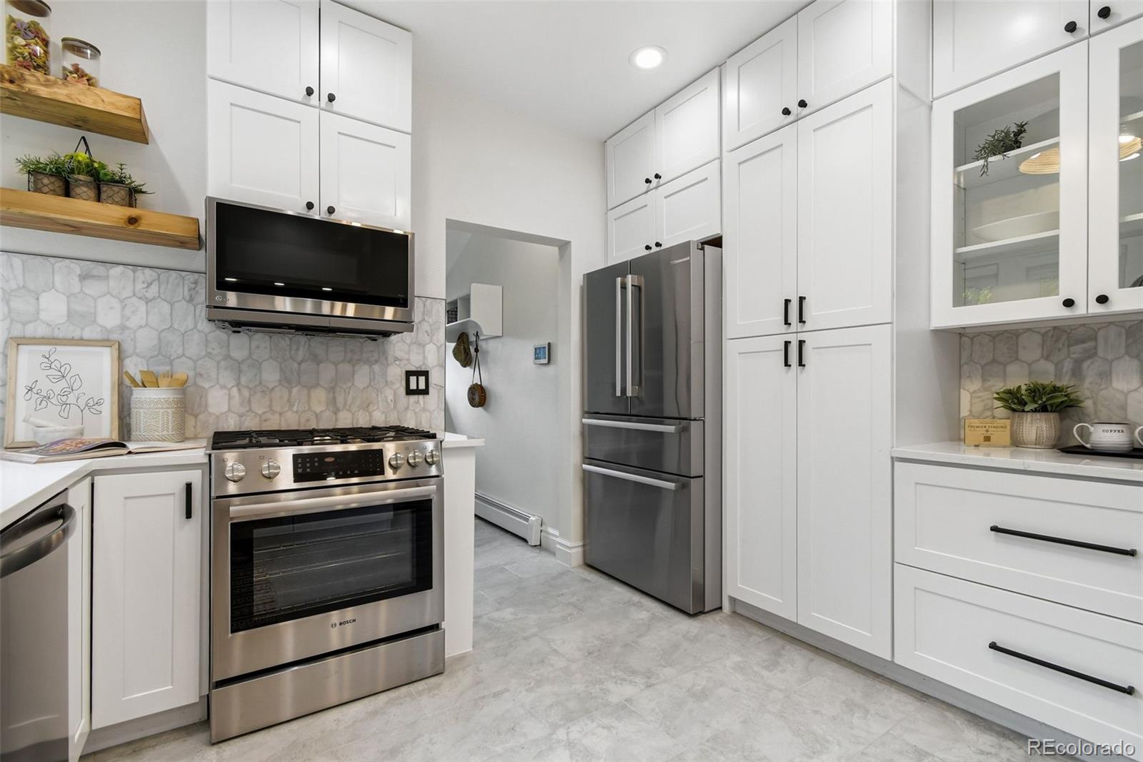 MLS Image #21 for 915 s downing street,denver, Colorado