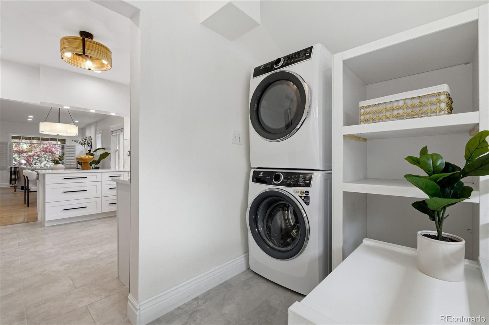 MLS Image #22 for 915 s downing street,denver, Colorado