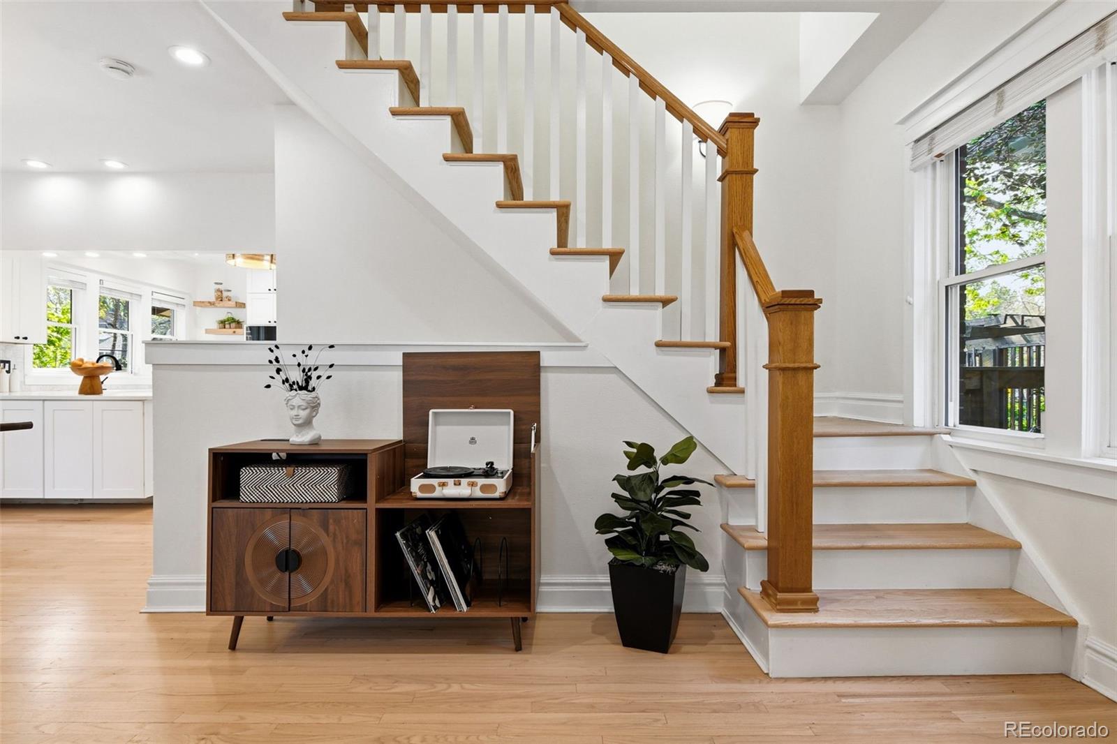MLS Image #24 for 915 s downing street,denver, Colorado