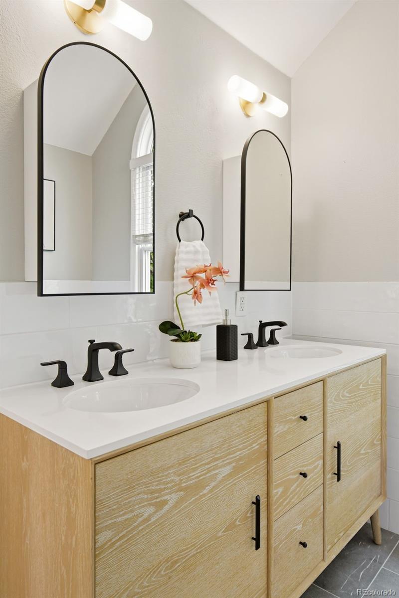 MLS Image #29 for 915 s downing street,denver, Colorado