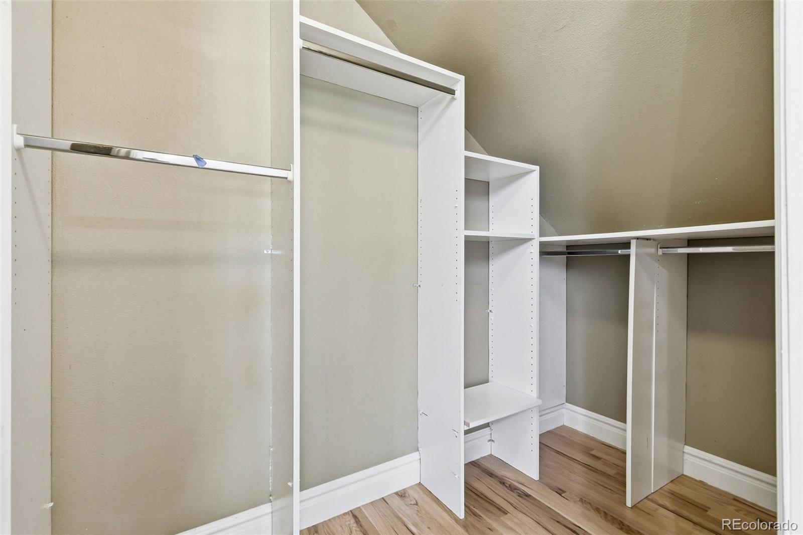 MLS Image #37 for 915 s downing street,denver, Colorado