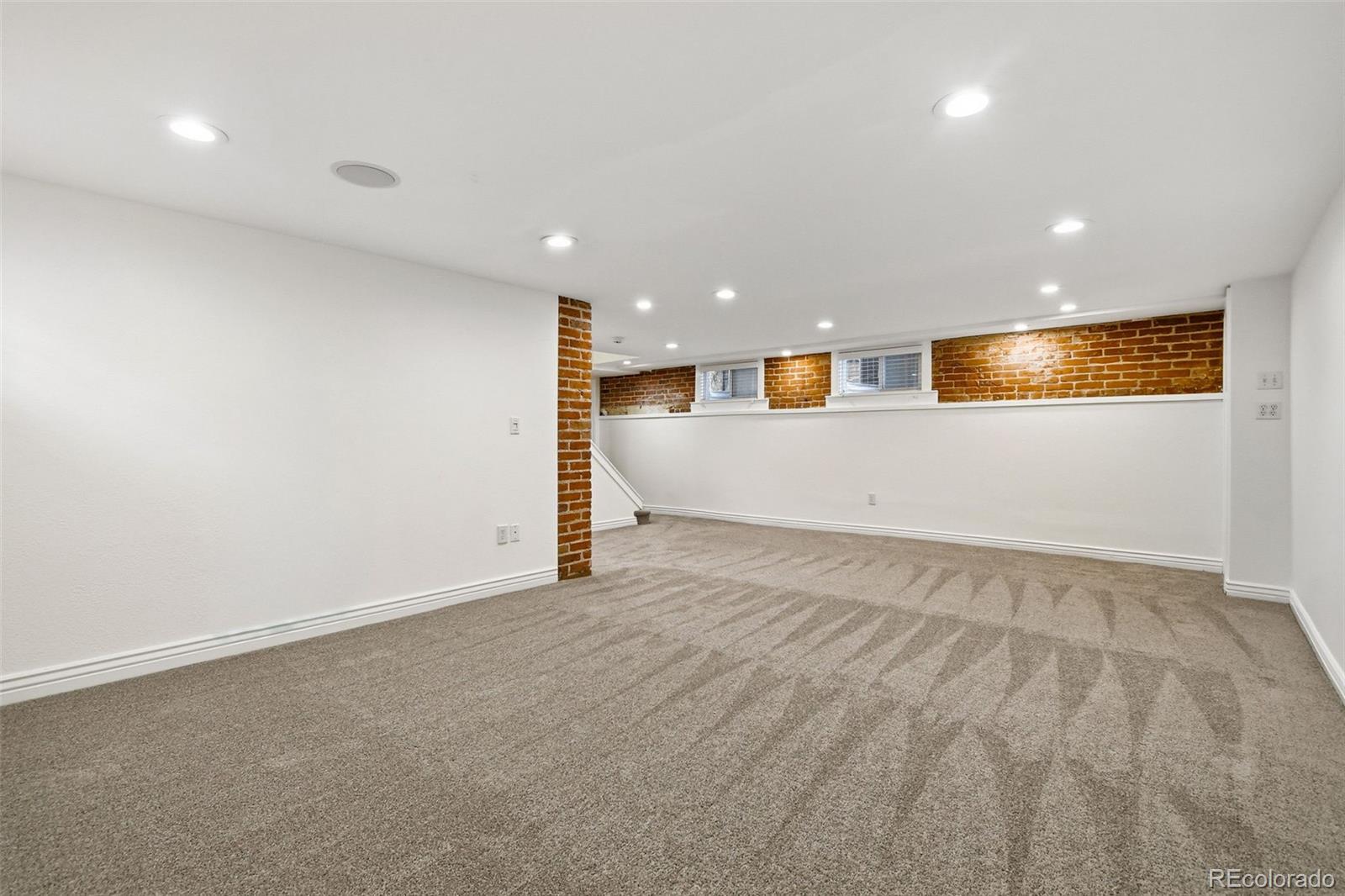 MLS Image #41 for 915 s downing street,denver, Colorado