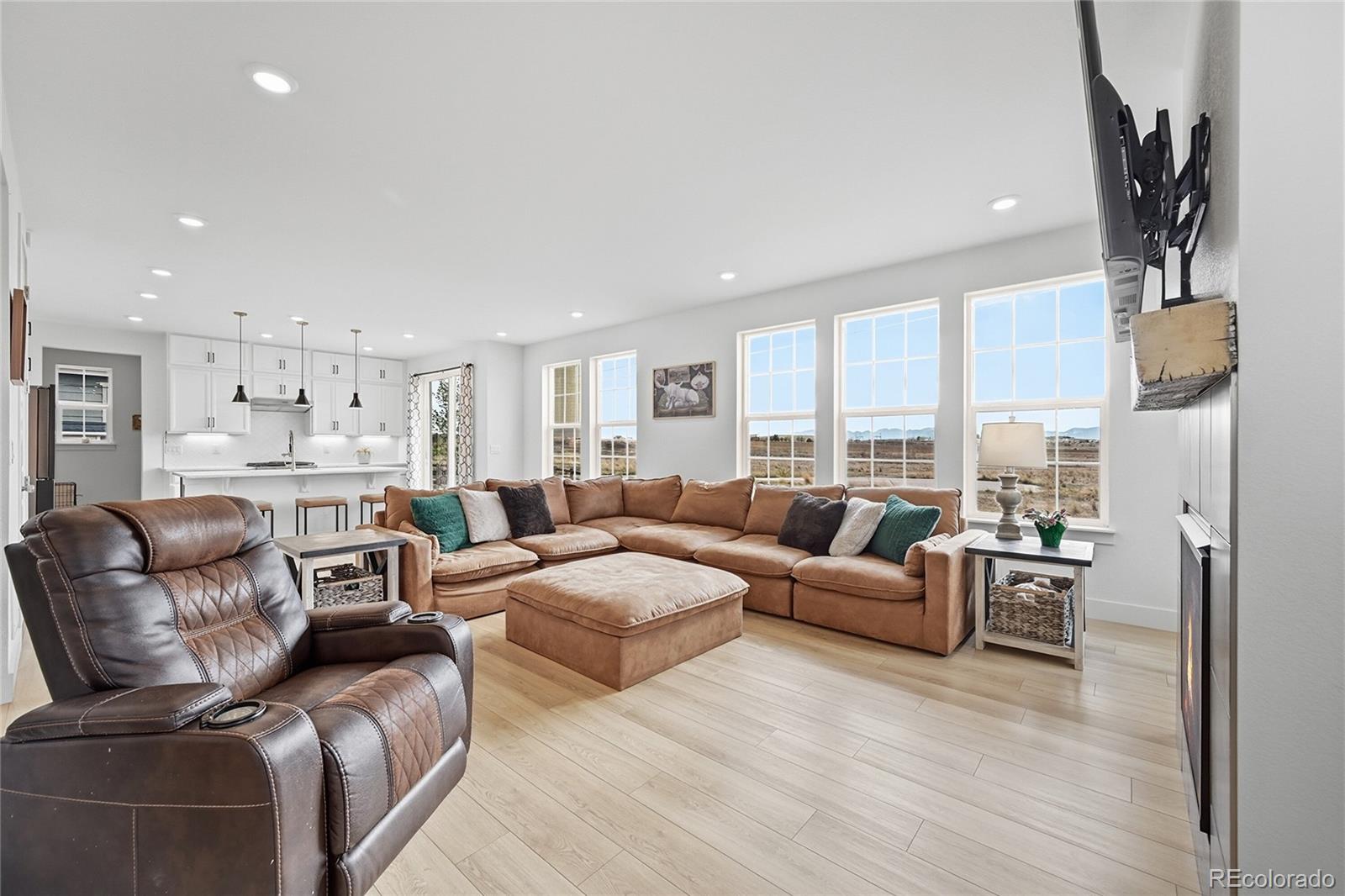 MLS Image #10 for 3309  bluestem street,dacono, Colorado