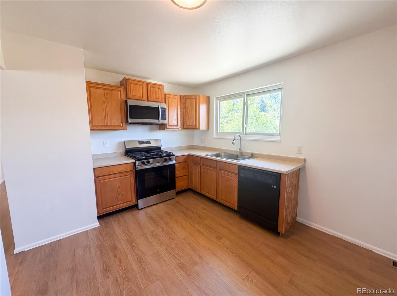 MLS Image #1 for 1902 e 116th place,northglenn, Colorado