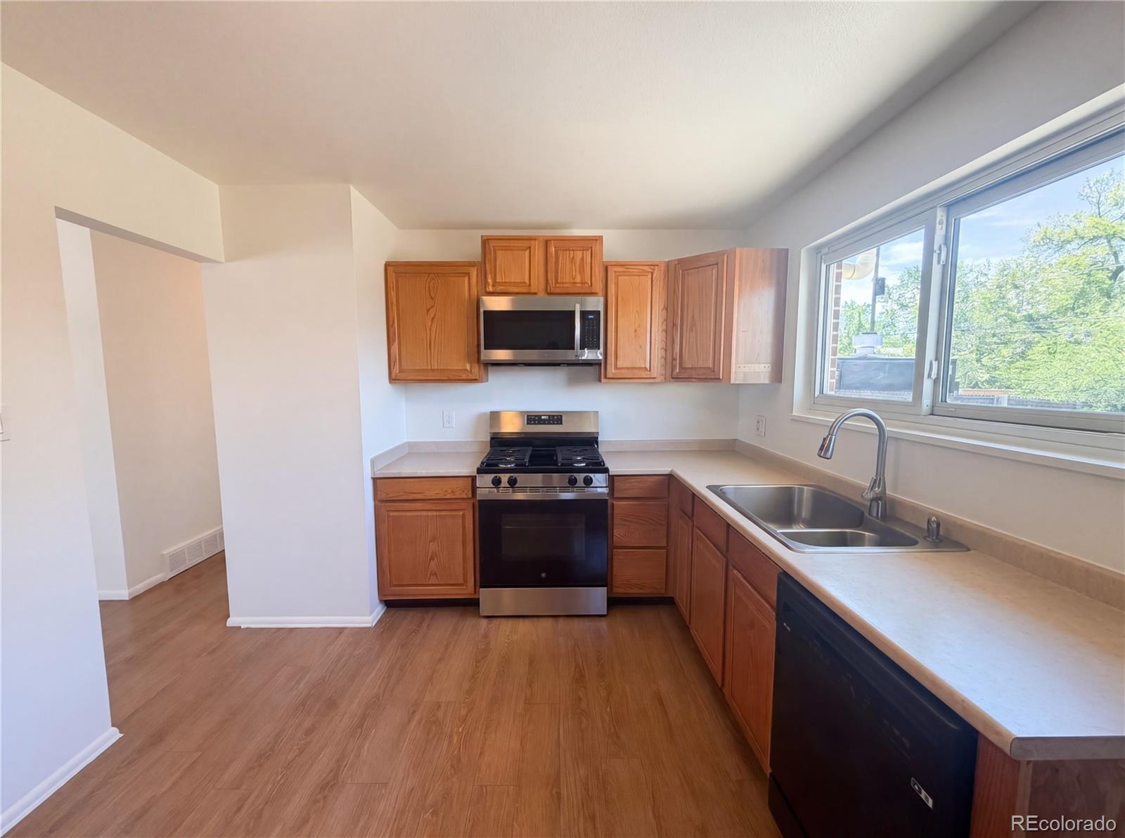 MLS Image #5 for 1902 e 116th place,northglenn, Colorado