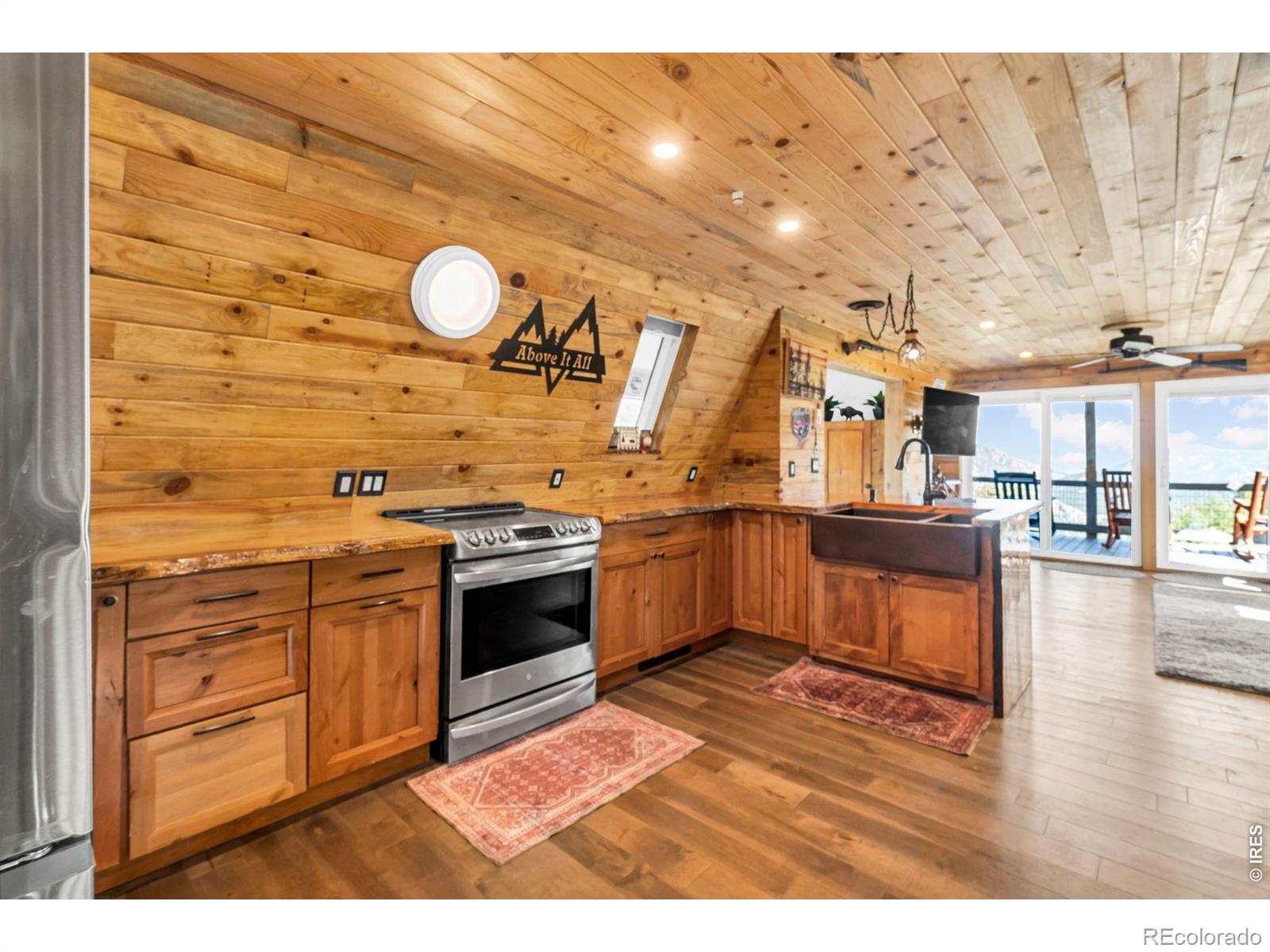 MLS Image #4 for 500  bulwark ridge drive,glen haven, Colorado
