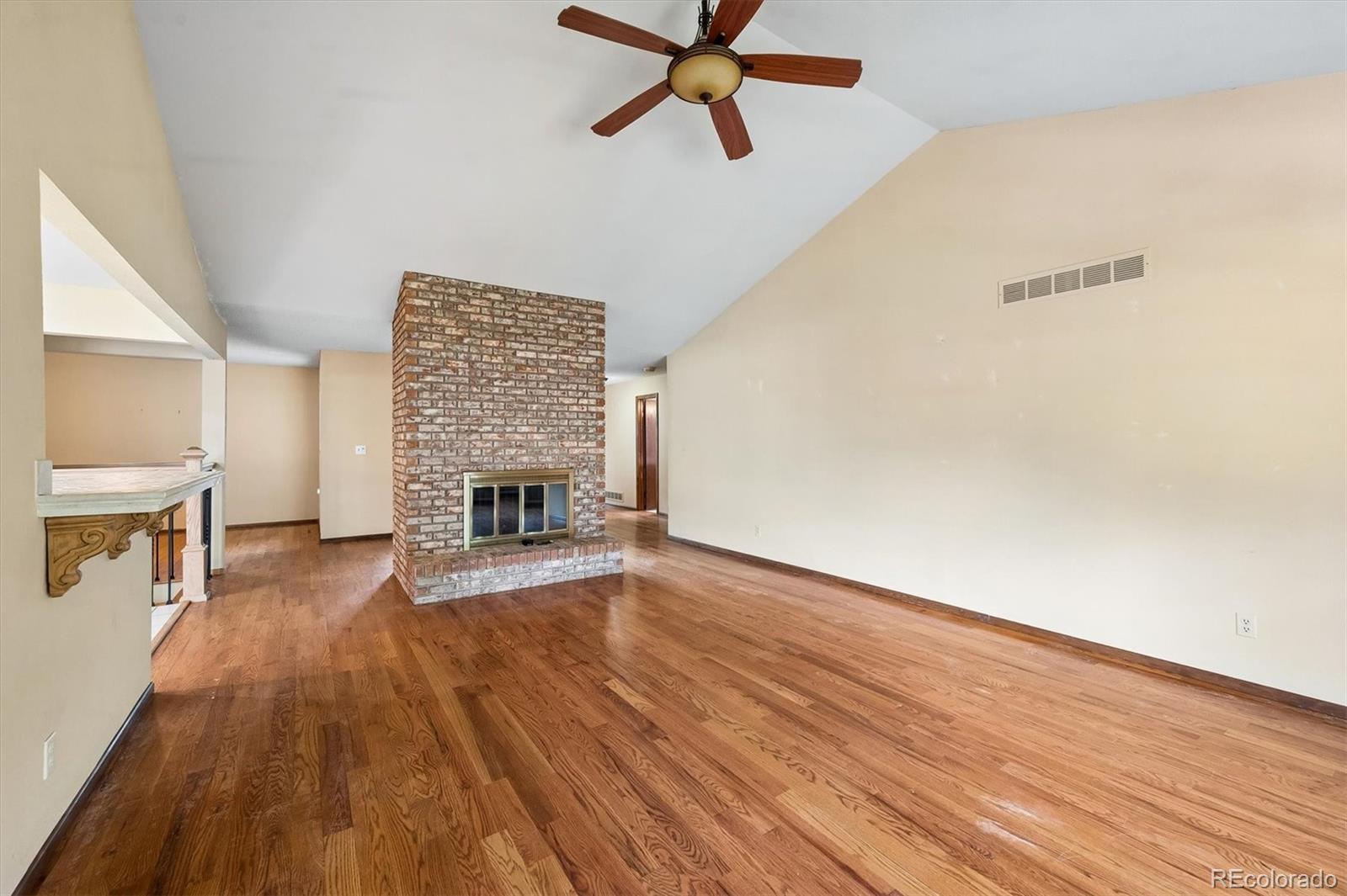 MLS Image #10 for 12210 e vassar drive,aurora, Colorado