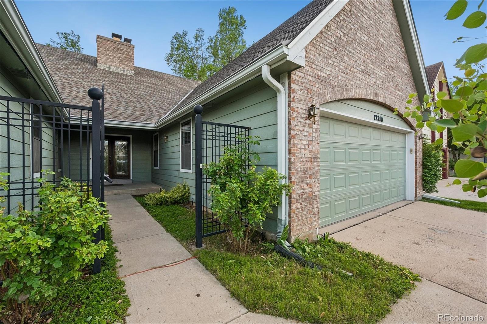 MLS Image #2 for 12210 e vassar drive,aurora, Colorado