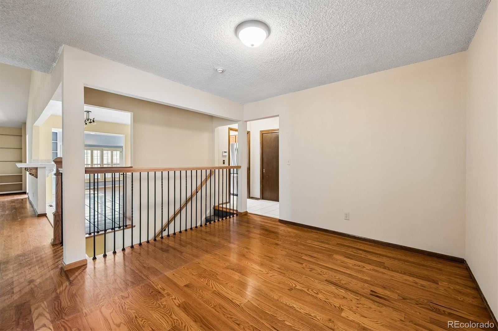 MLS Image #5 for 12210 e vassar drive,aurora, Colorado