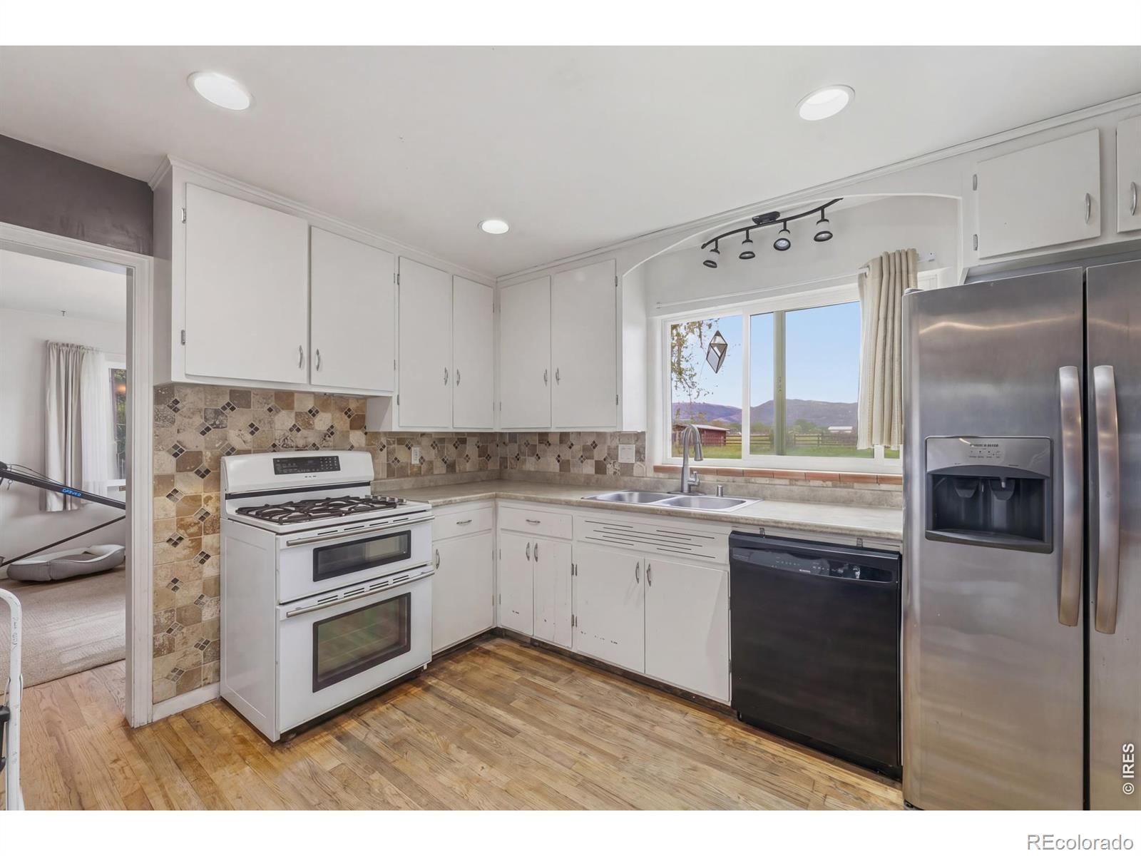 MLS Image #6 for 2919  farview drive,fort collins, Colorado