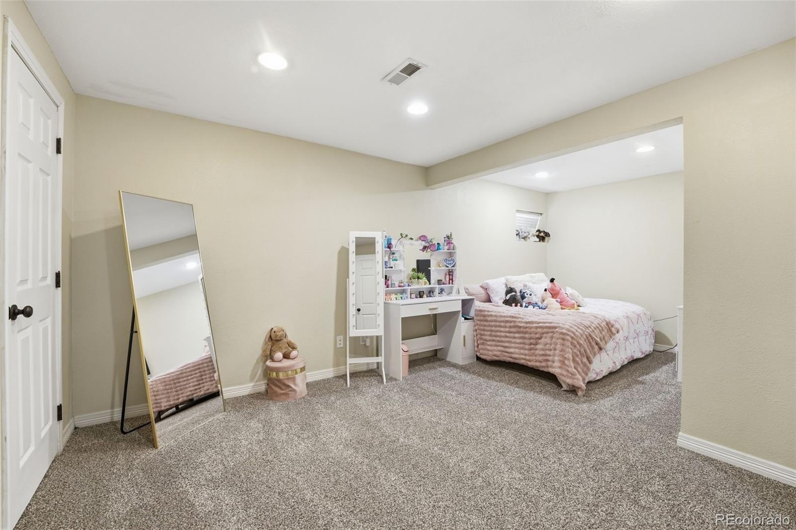 MLS Image #32 for 822  shadowstone drive,highlands ranch, Colorado