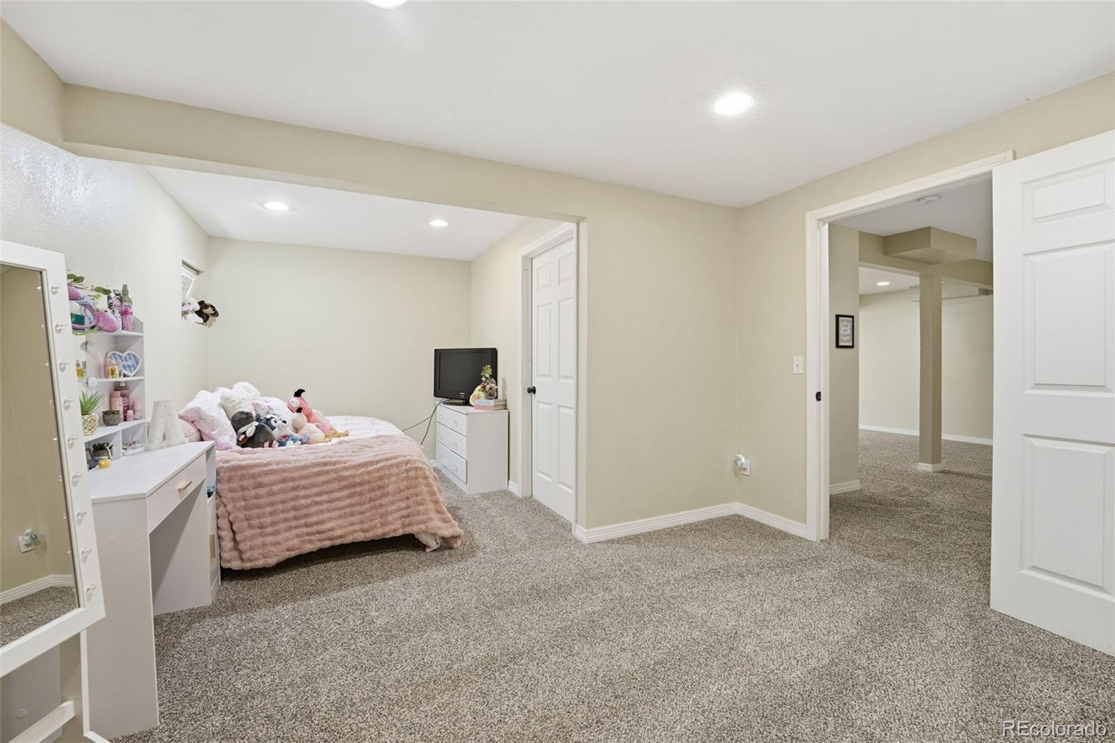 MLS Image #33 for 822  shadowstone drive,highlands ranch, Colorado