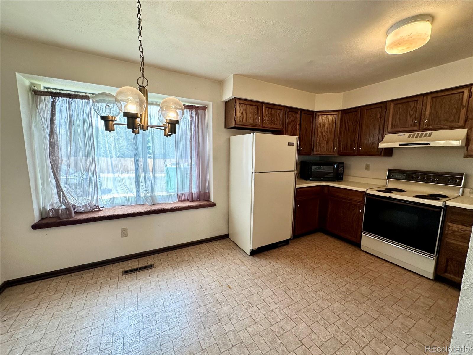 MLS Image #6 for 12124 w vail pass,littleton, Colorado