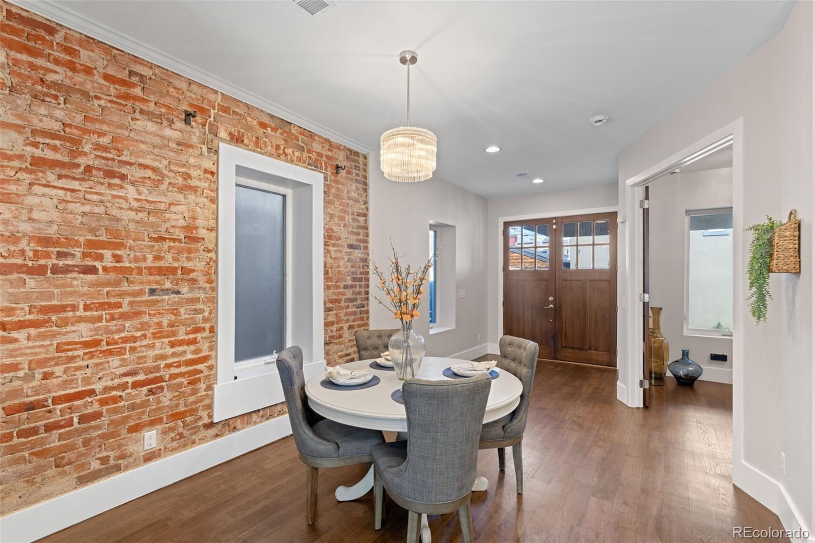MLS Image #10 for 2521  lawrence street,denver, Colorado